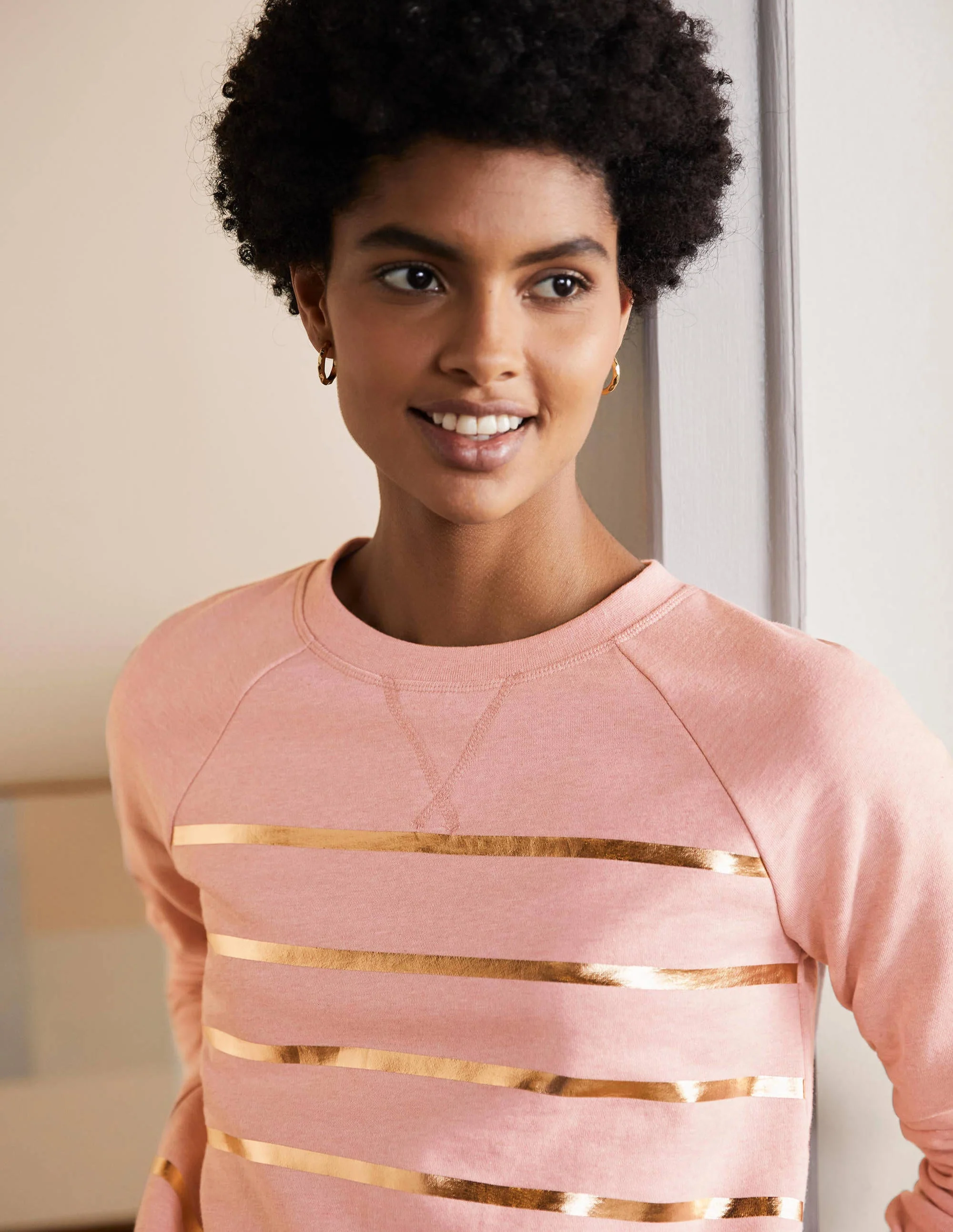 Gemustertes Sweatshirt aus Baumwolle-Rosa Meliert/Gold, Folienstreifen - Image 2