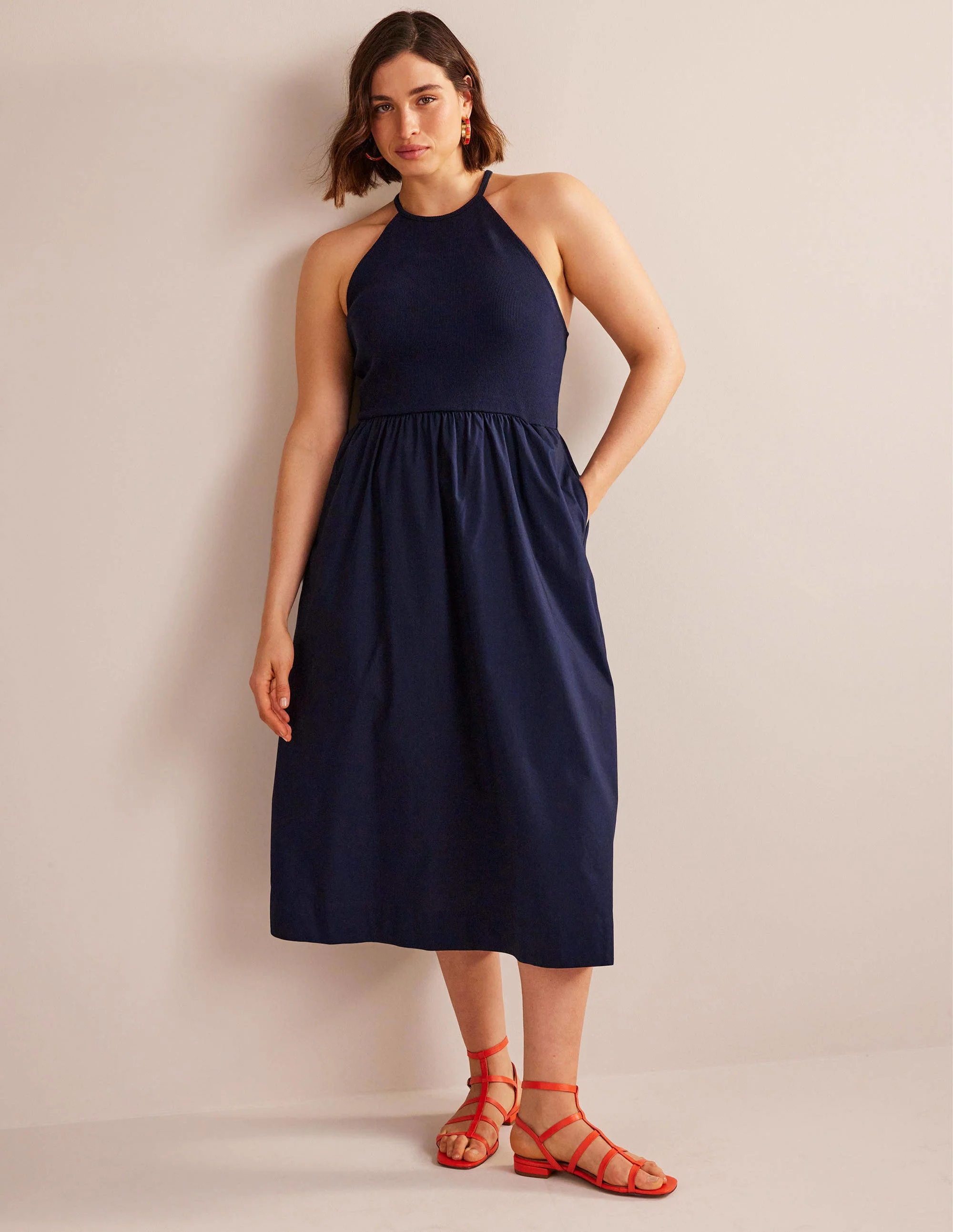 Geripptes Neckholder-Midikleid-Marineblau - Image 6