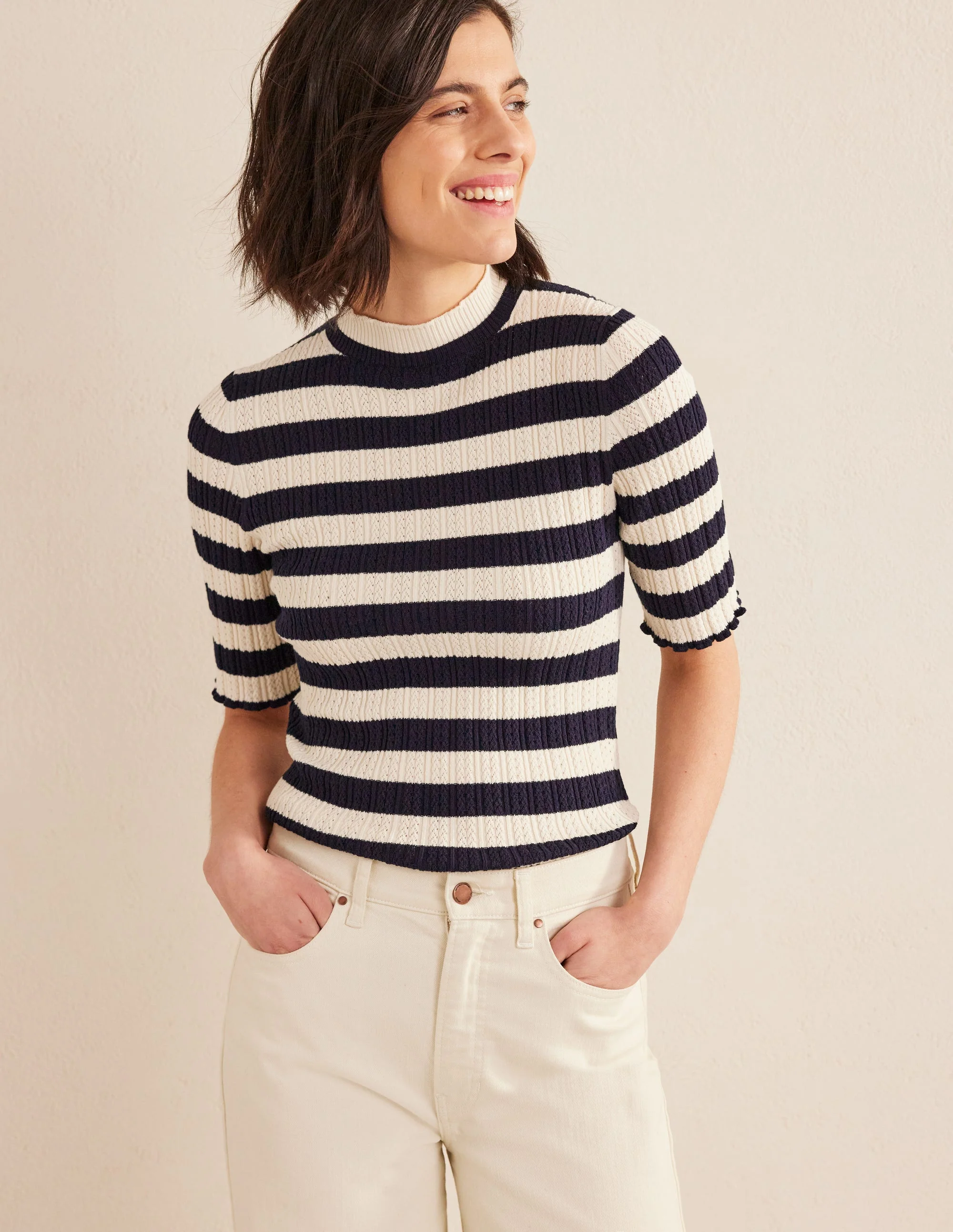 Geripptes T-Shirt mit hohem Kragen-Marineblau/Naturweiß, Gestreift