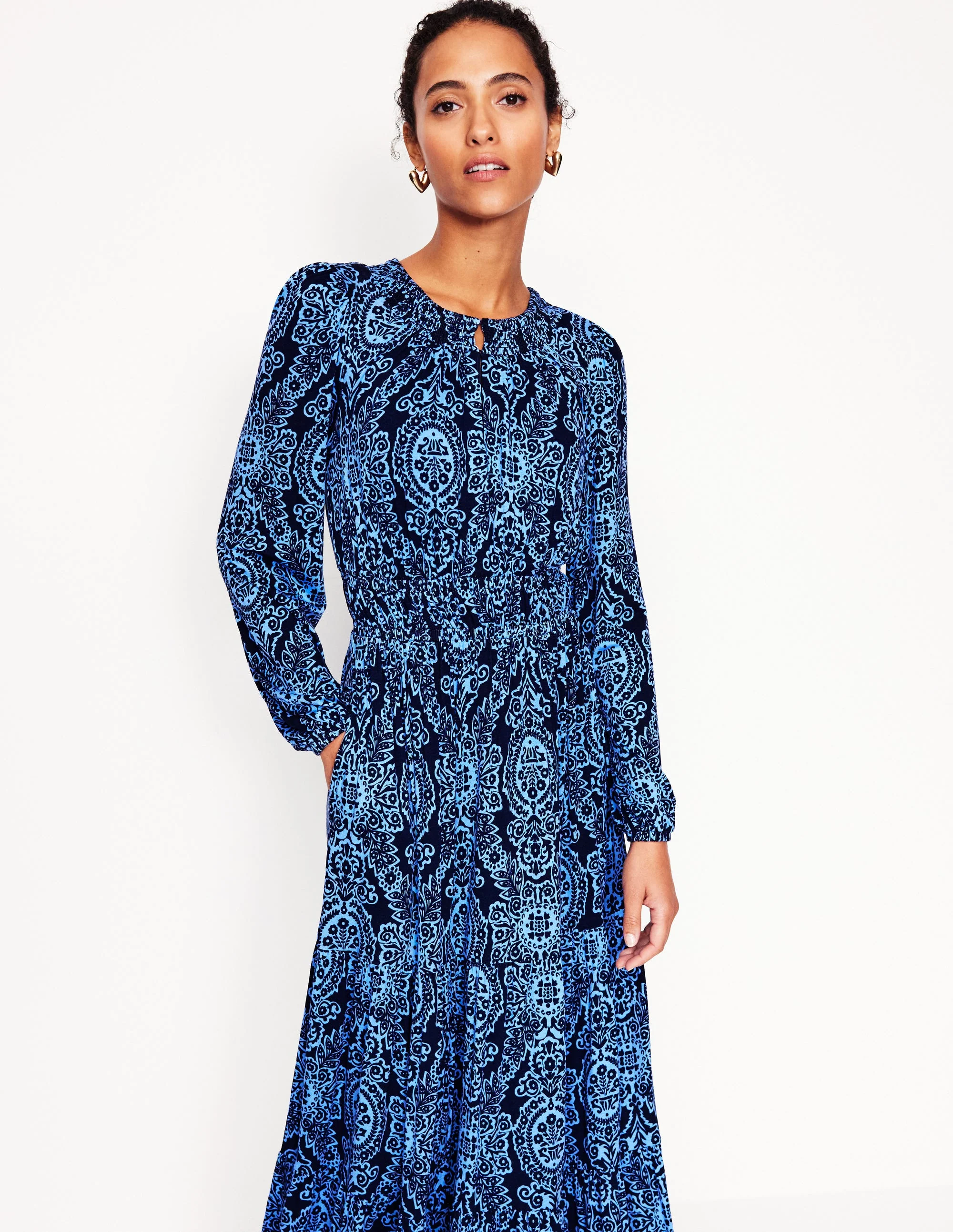 Gesmoktes, gestuftes Jersey-Midikleid-Vergissmeinnicht, opulente Rebe - Image 2