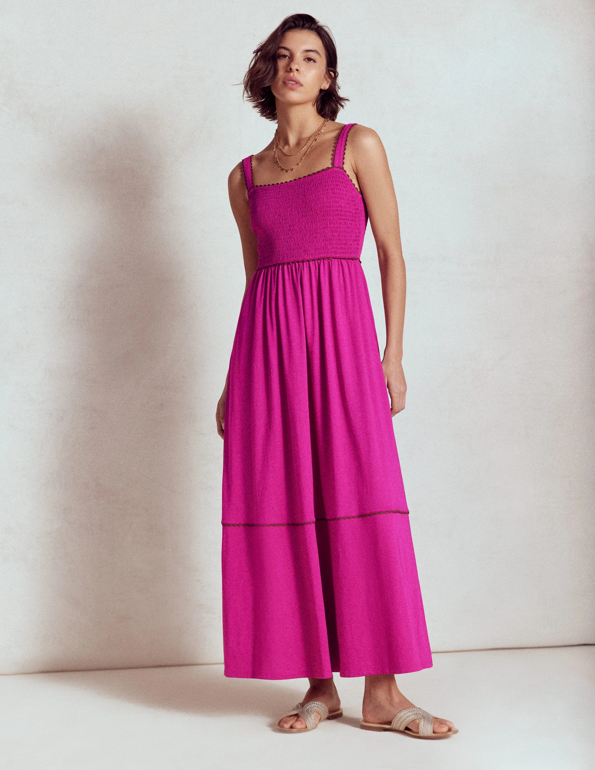Gesmoktes Maxikleid mit Besatz-Fuchsia - Image 4