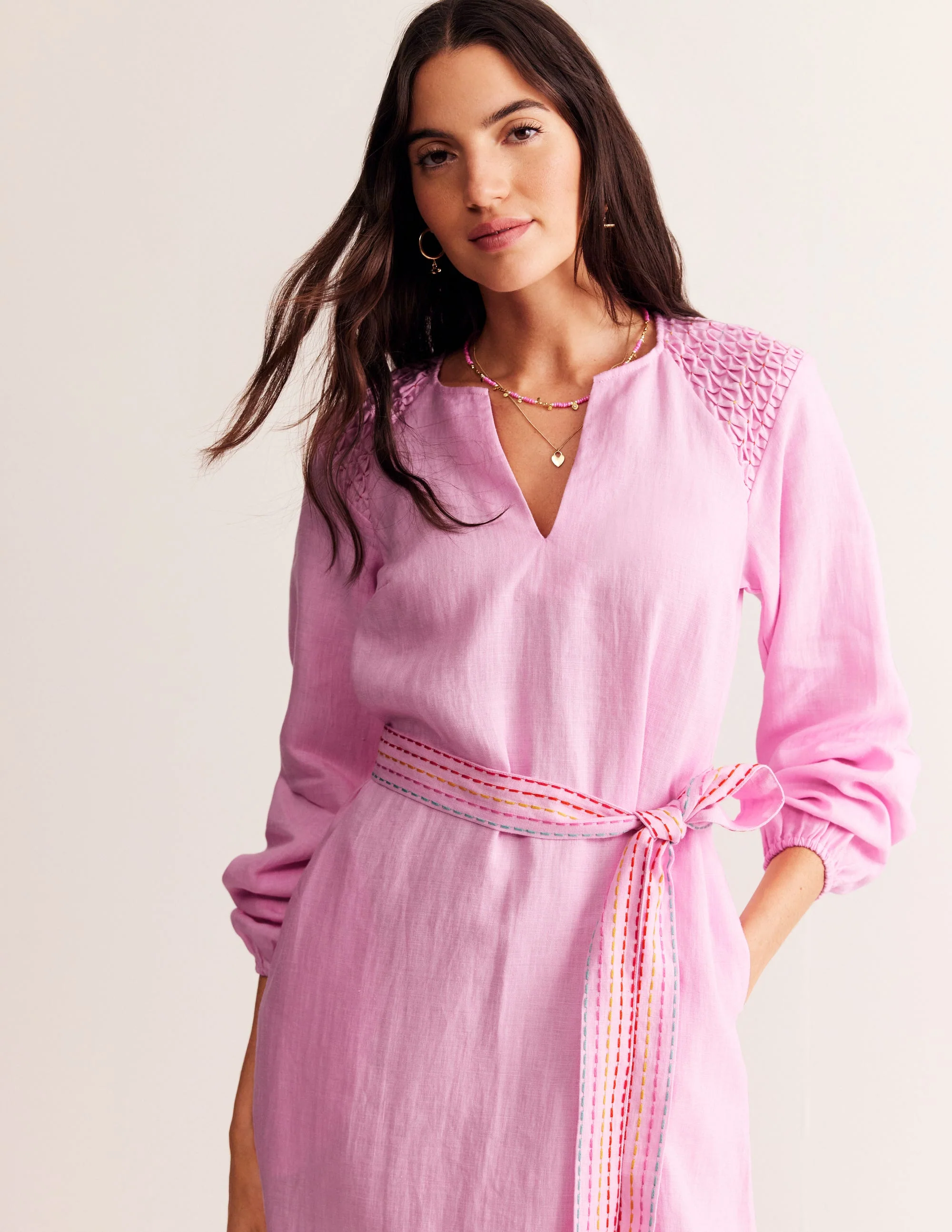Gesmoktes Midikleid aus Leinen-Canteloupe - Image 2