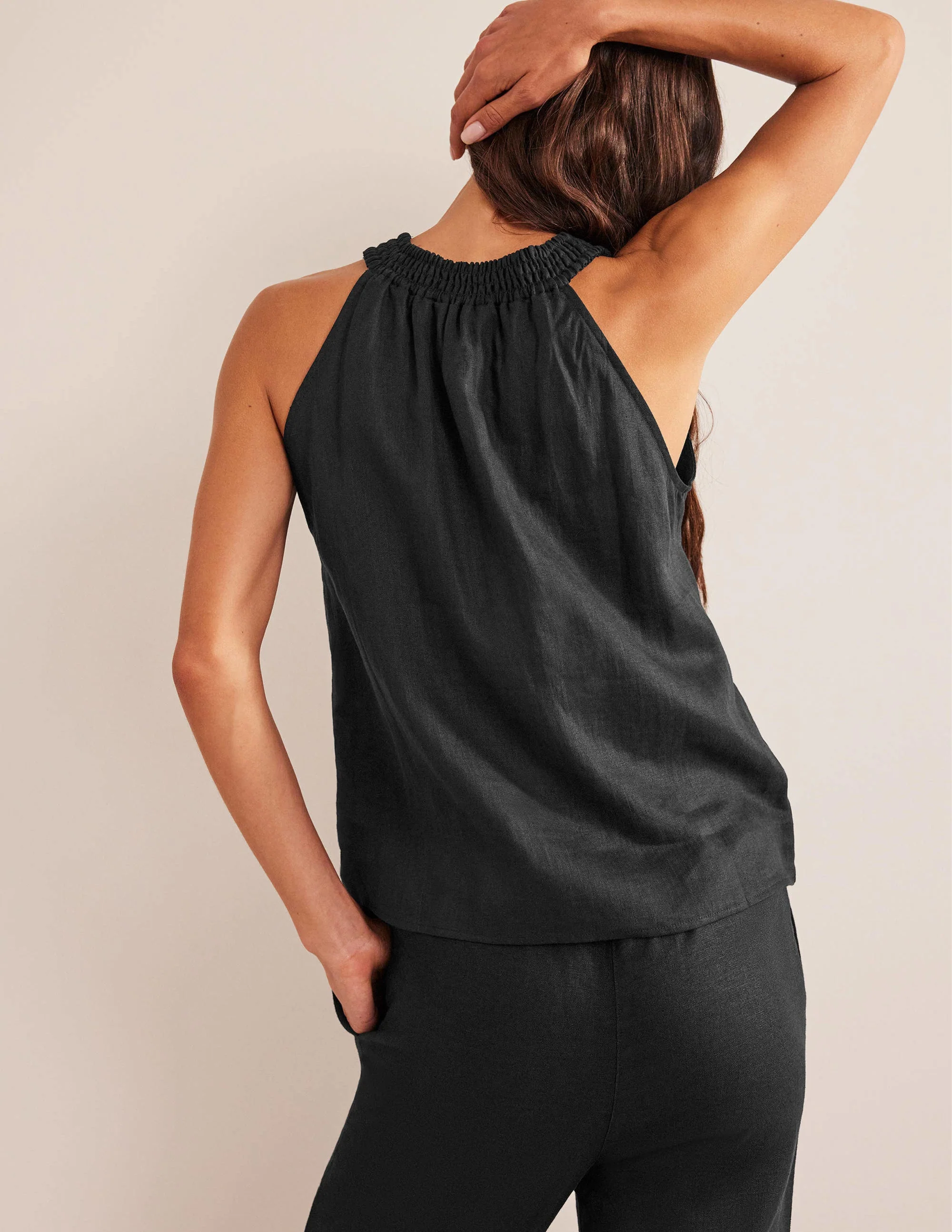 Gesmoktes Neckholder-Oberteil-Schwarz - Image 3