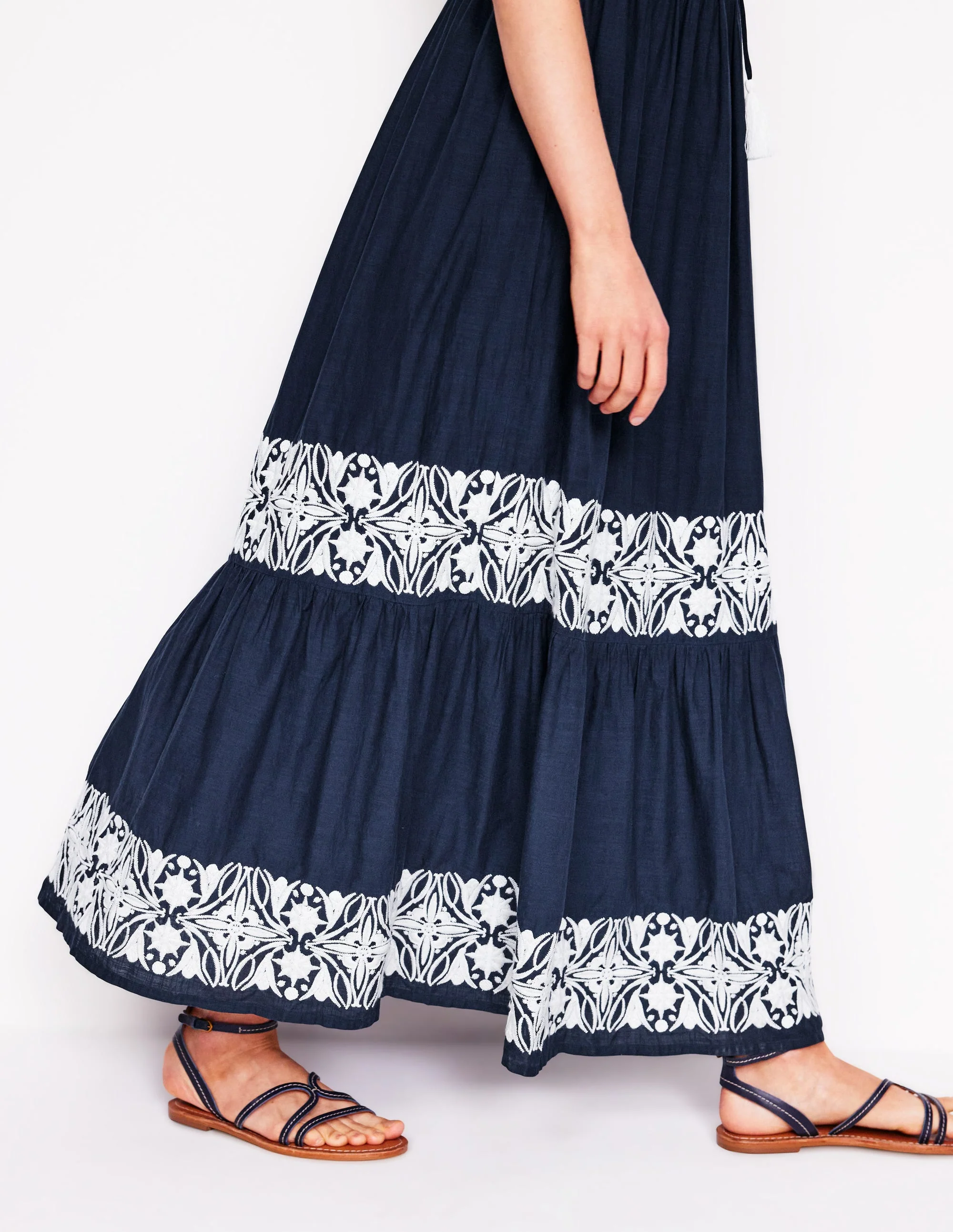 Gestuftes Kleid mit Bindeband am Ausschnitt-Marineblaue - Image 2