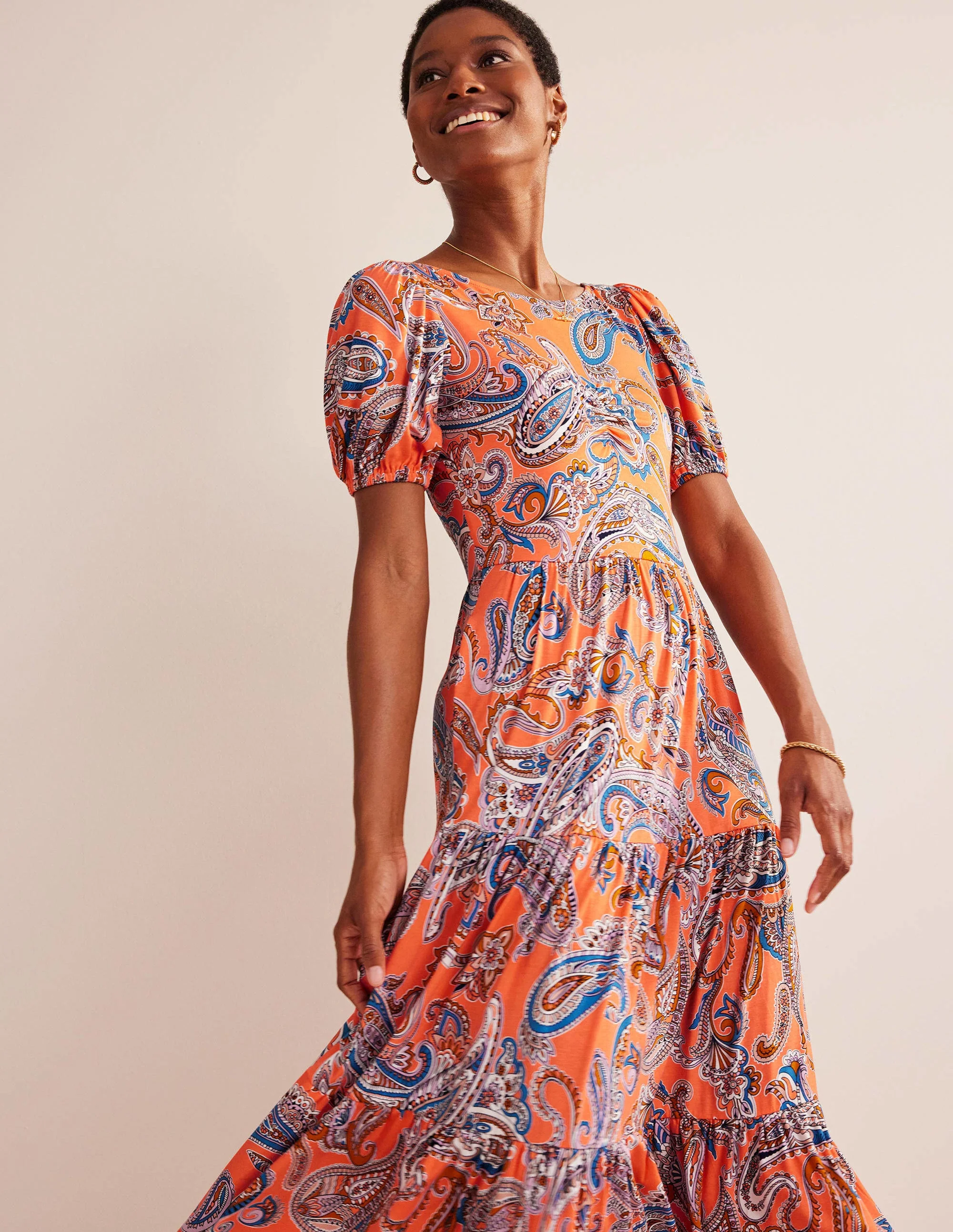 Gestuftes Maxikleid mit offenem Rücken-Orangengelee, Paradise Pop - Image 4