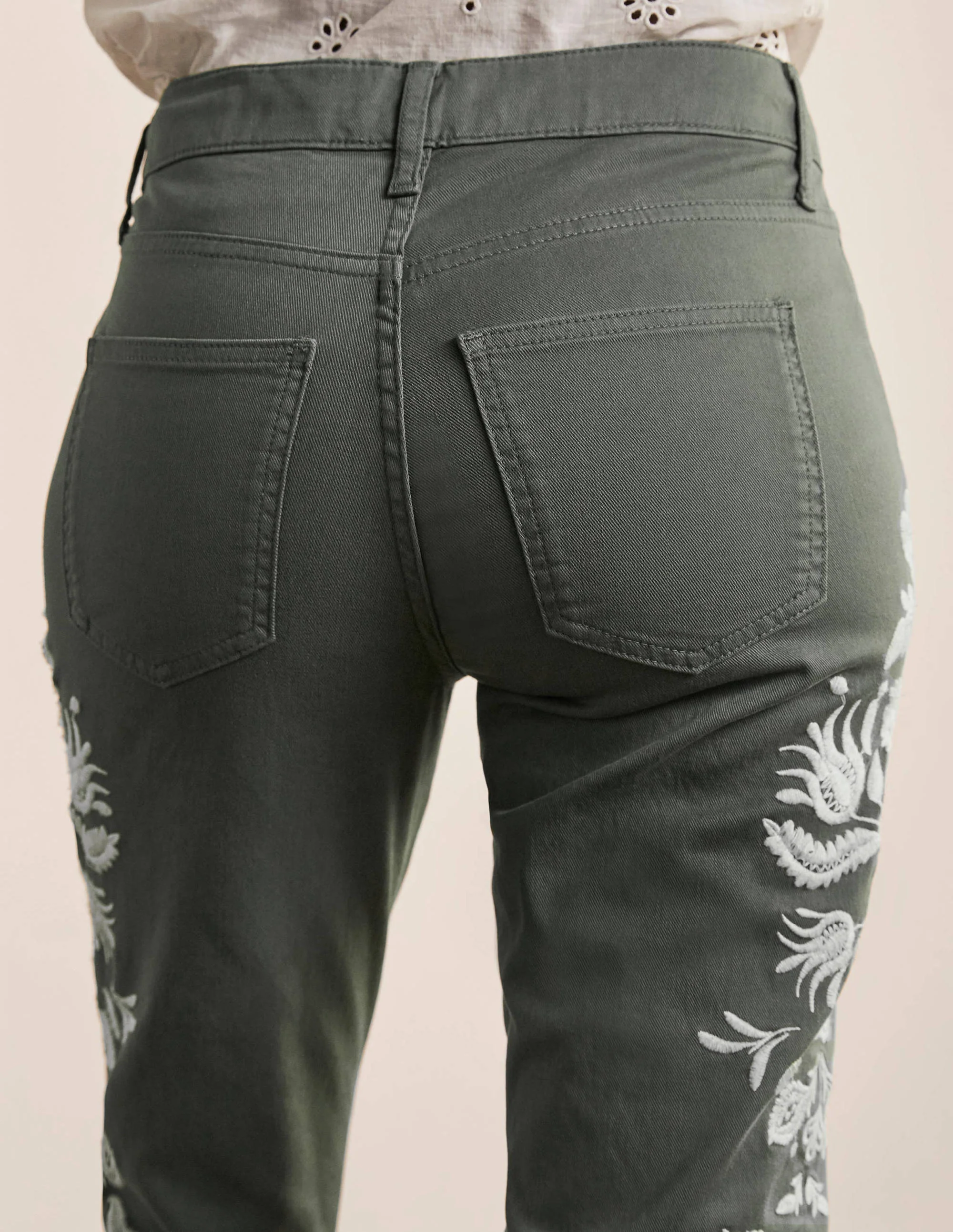 Girlfriend-Jeans-Erlengrün, Stickerei - Image 5
