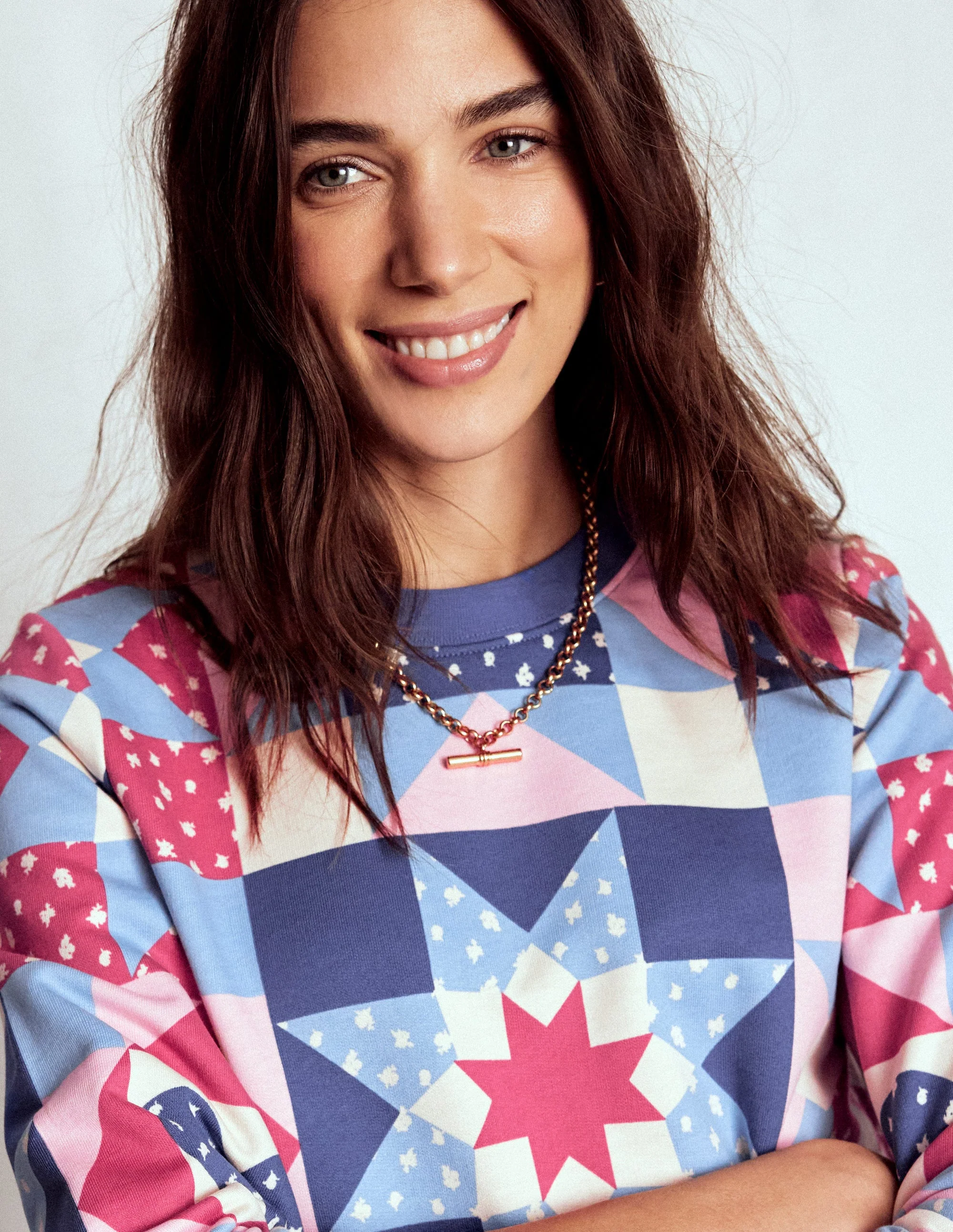 Hannah Sweatshirt mit Print-Bunt, Patchwork Herz - Image 2