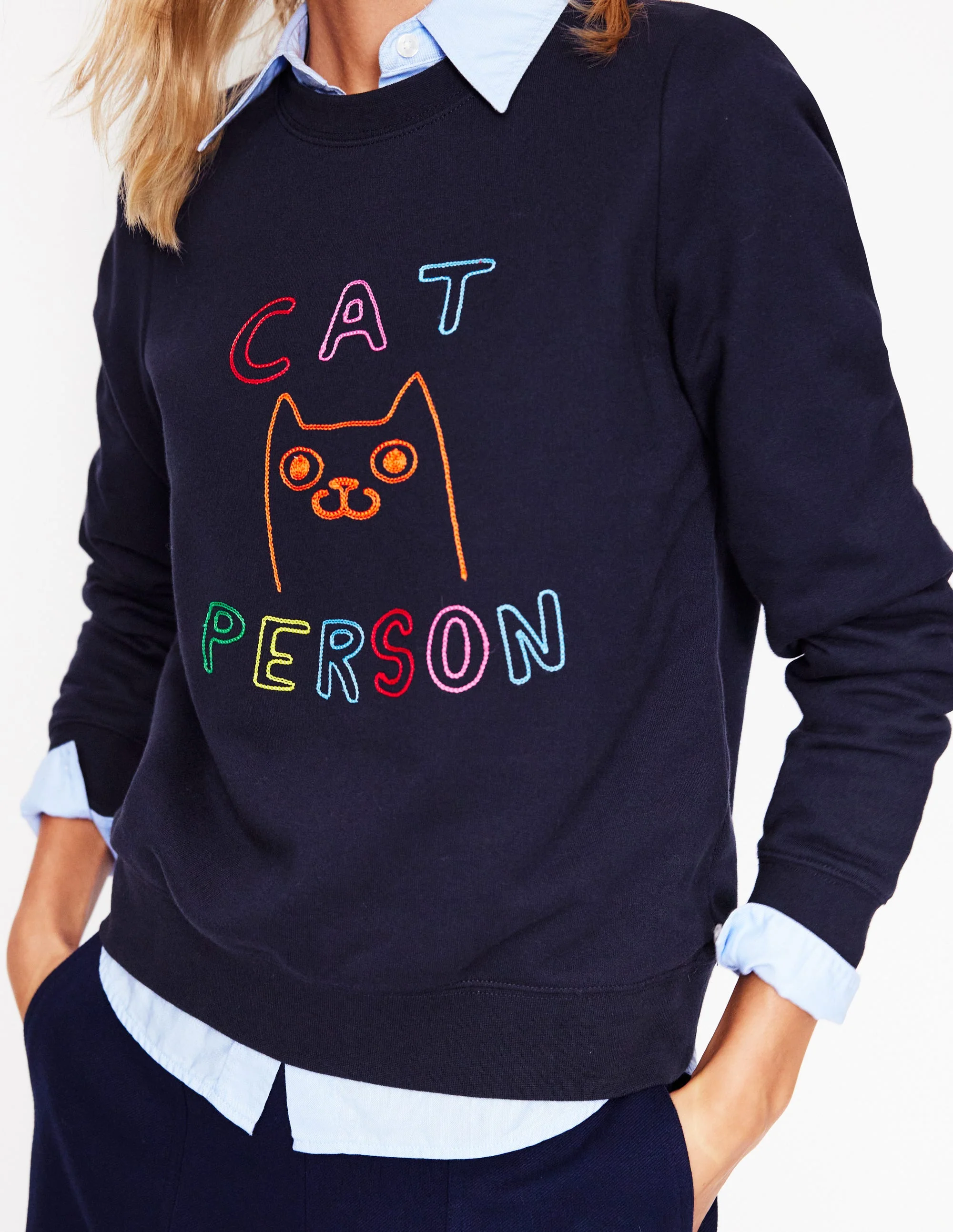 Hannah Sweatshirt mit Stickerei-Navy, Stickerei - Image 2