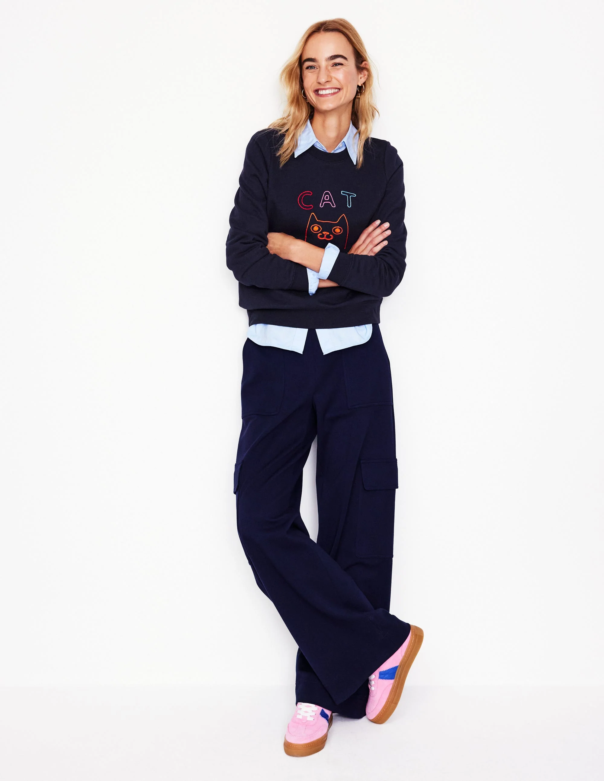 Hannah Sweatshirt mit Stickerei-Navy, Stickerei - Image 4