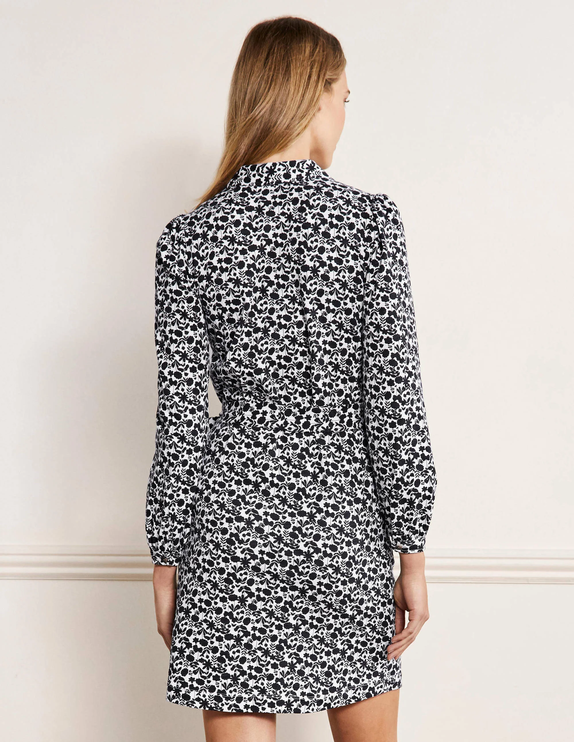 Hemdblusenkleid aus Jersey-Schwarz, Blüten - Image 3