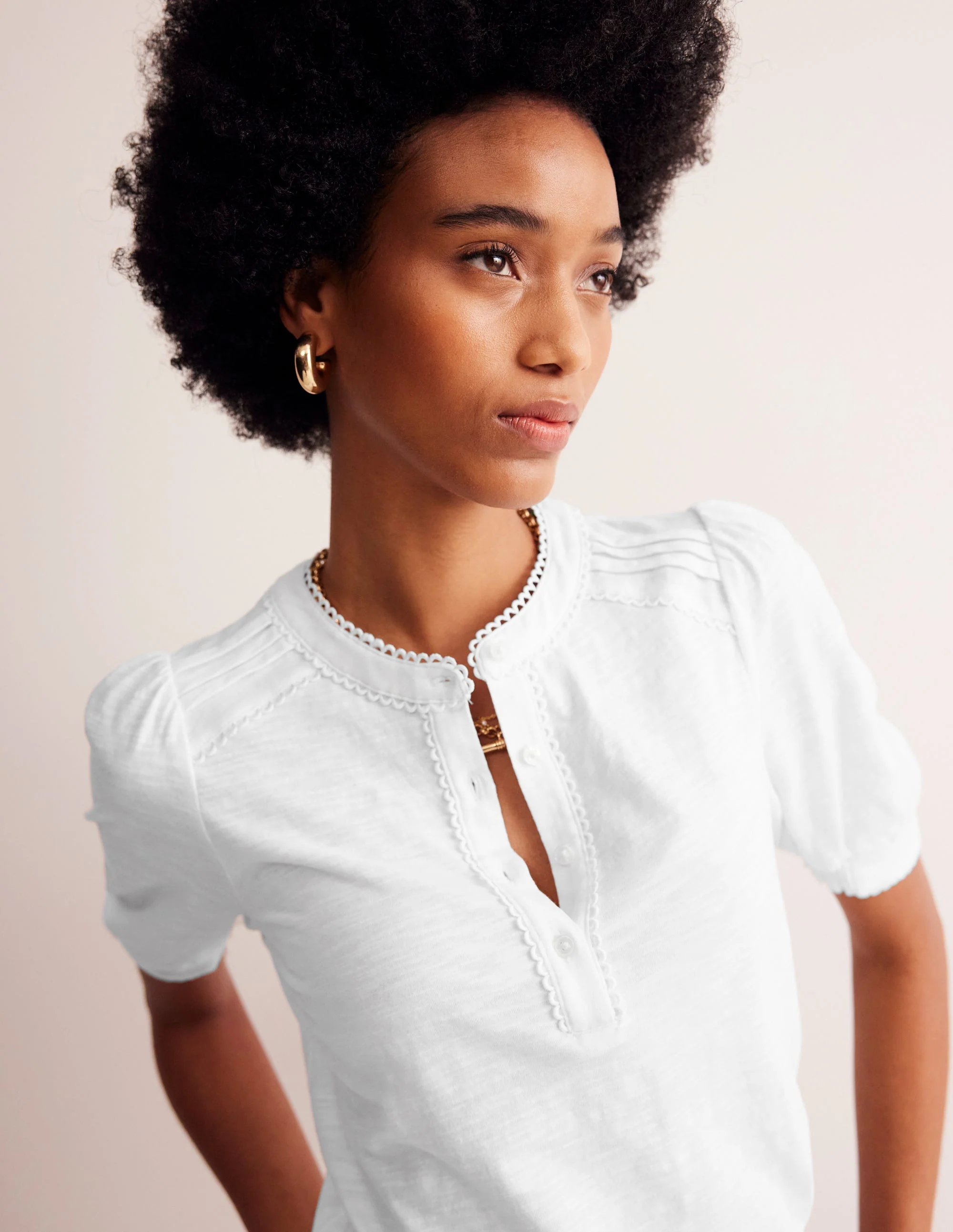 Henley-Shirt mit Biesen und Puffärmeln-Weiß - Image 2