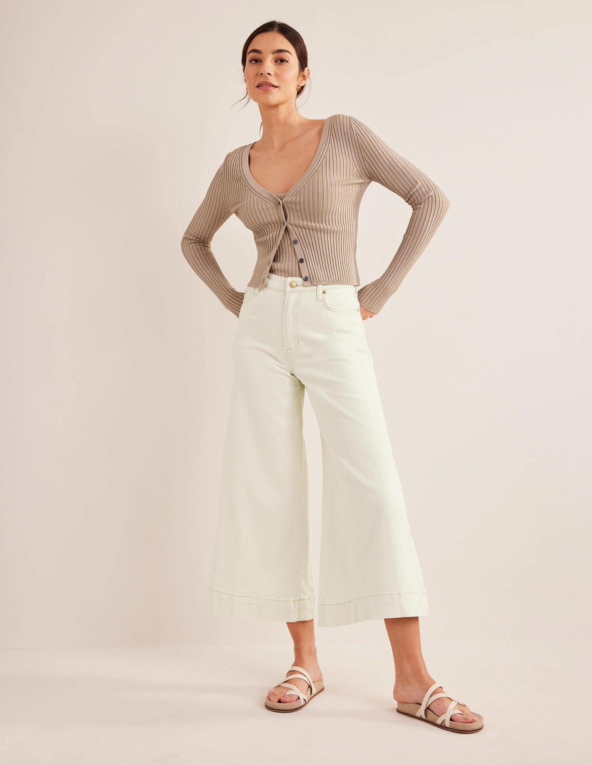 Hoch geschnittene Culotte-Jeans-Ecru