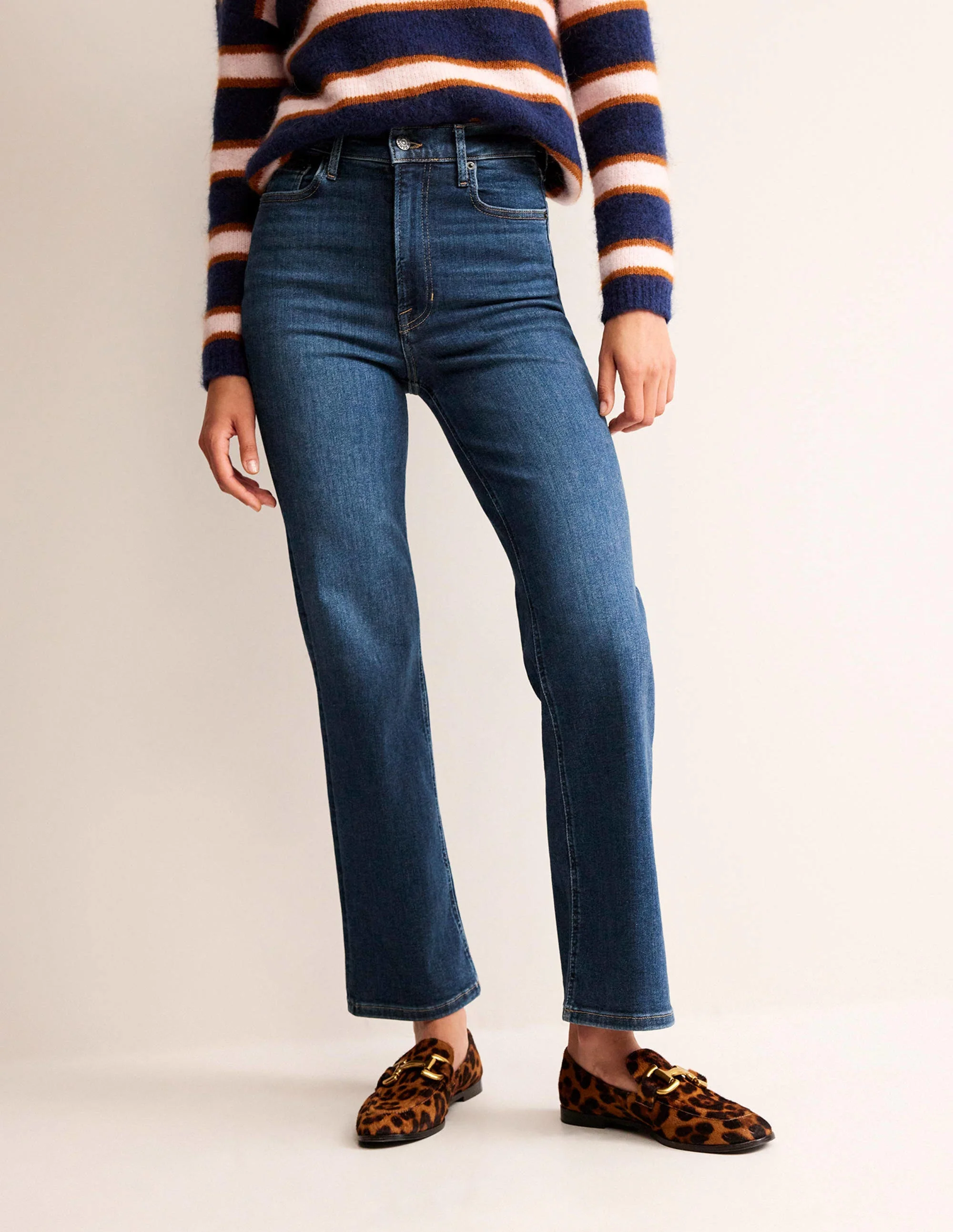 Hoch geschnittene Jeans mit klassisch geradem Bein-Dunkel Denim - Image 4