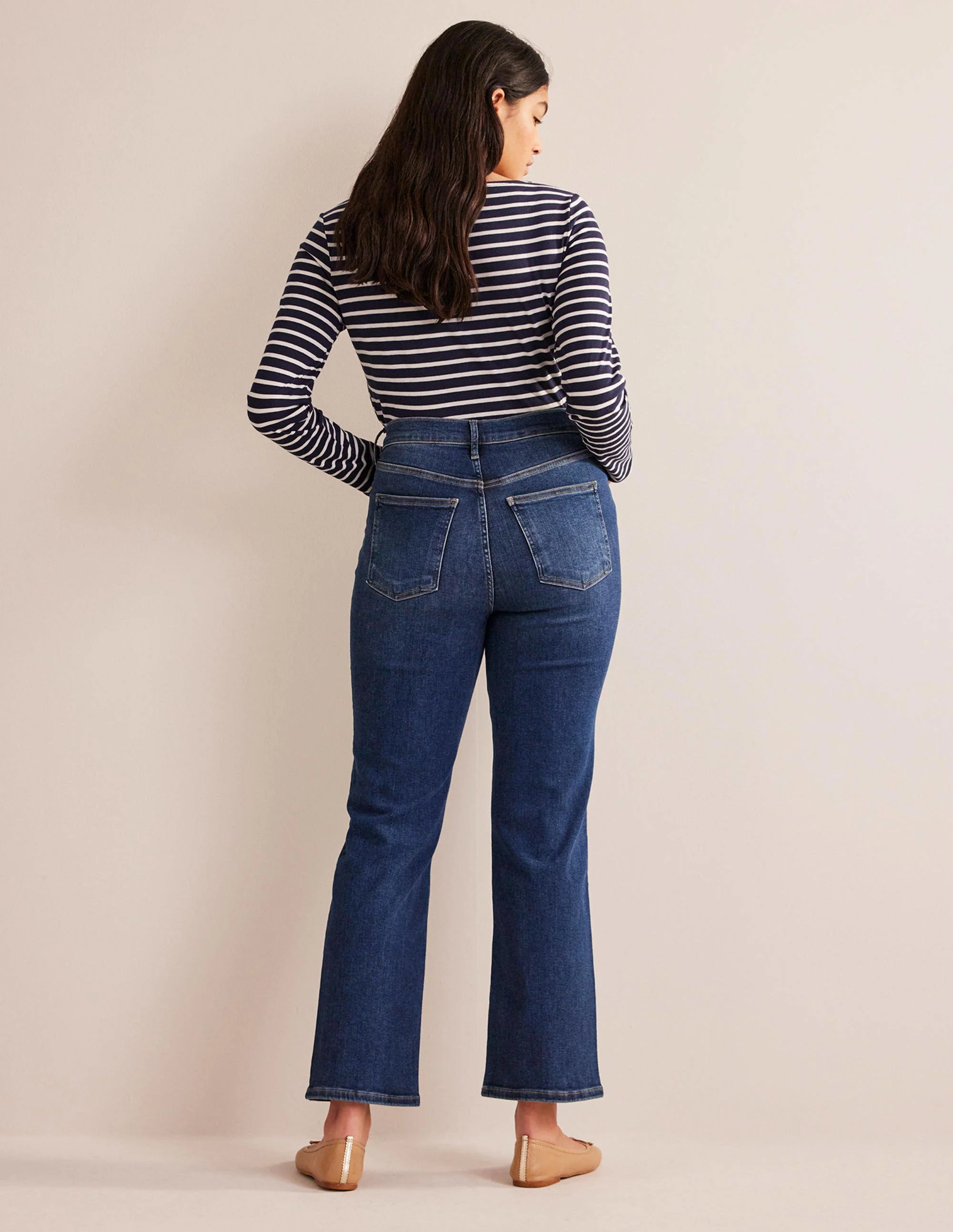 Hoch geschnittene Jeans mit klassisch geradem Bein-Dunkel Denim - Image 7