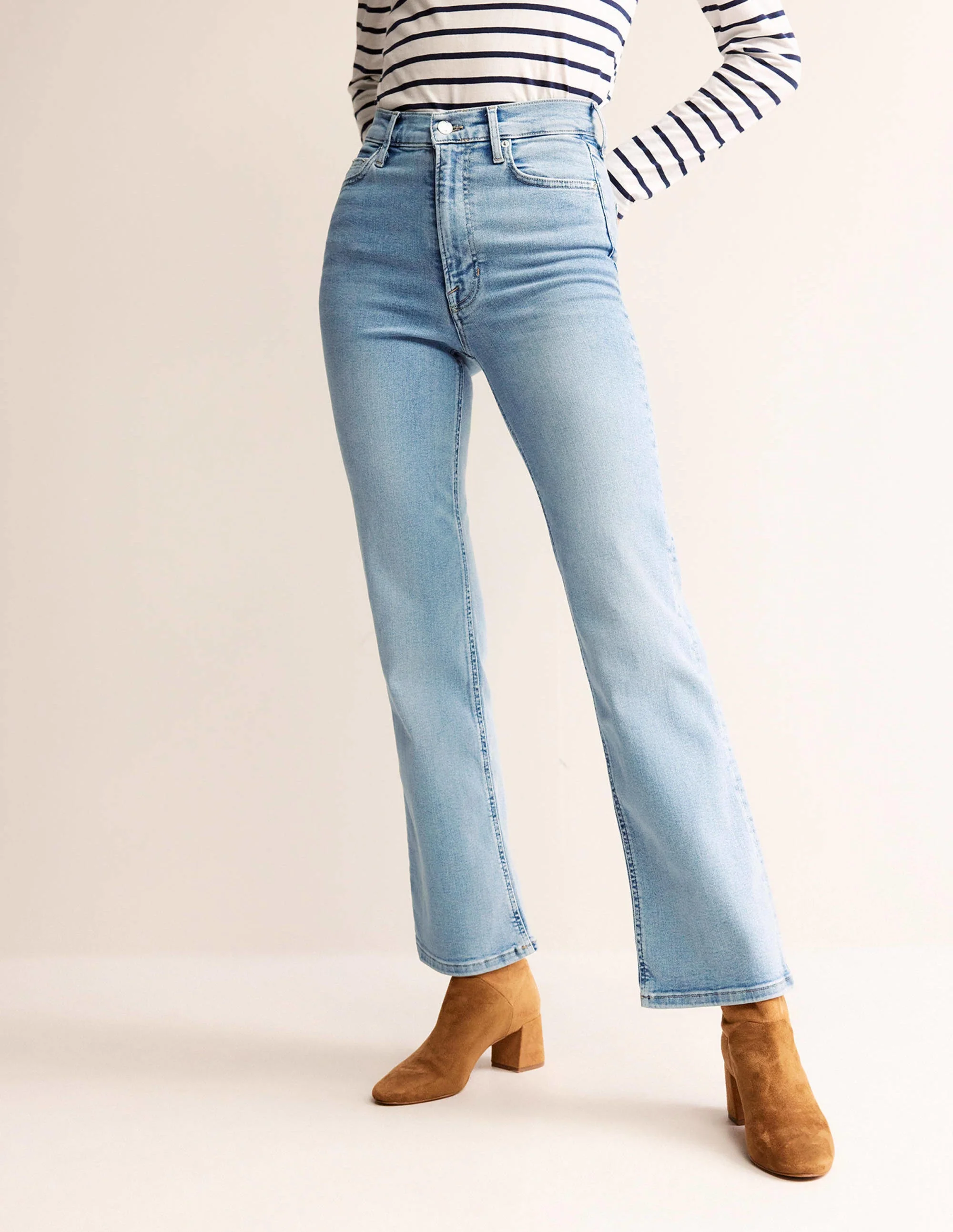 Hoch geschnittene Jeans mit klassisch geradem Bein-Helles Vintageblau - Image 4