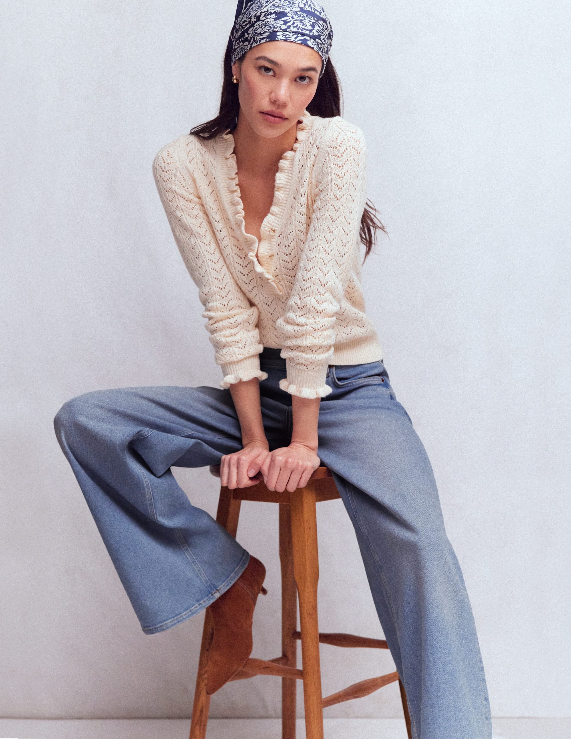 Hoch geschnittene Jeans mit weitem Bein-Ausgeblichene Optik - Image 6