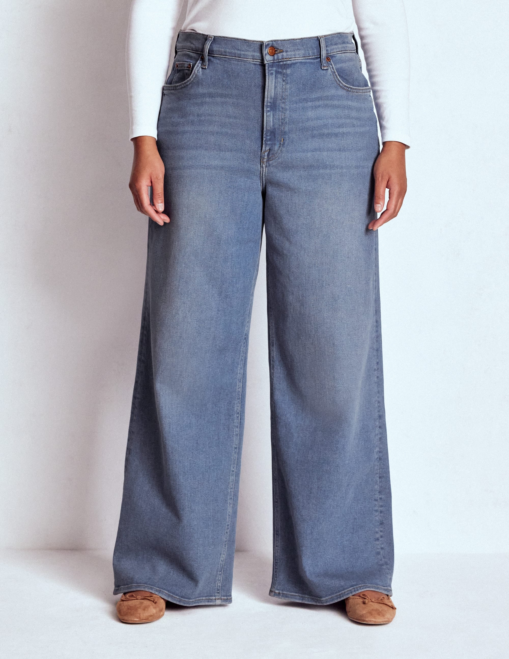 Hoch geschnittene Jeans mit weitem Bein-Ausgeblichene Optik - Image 7