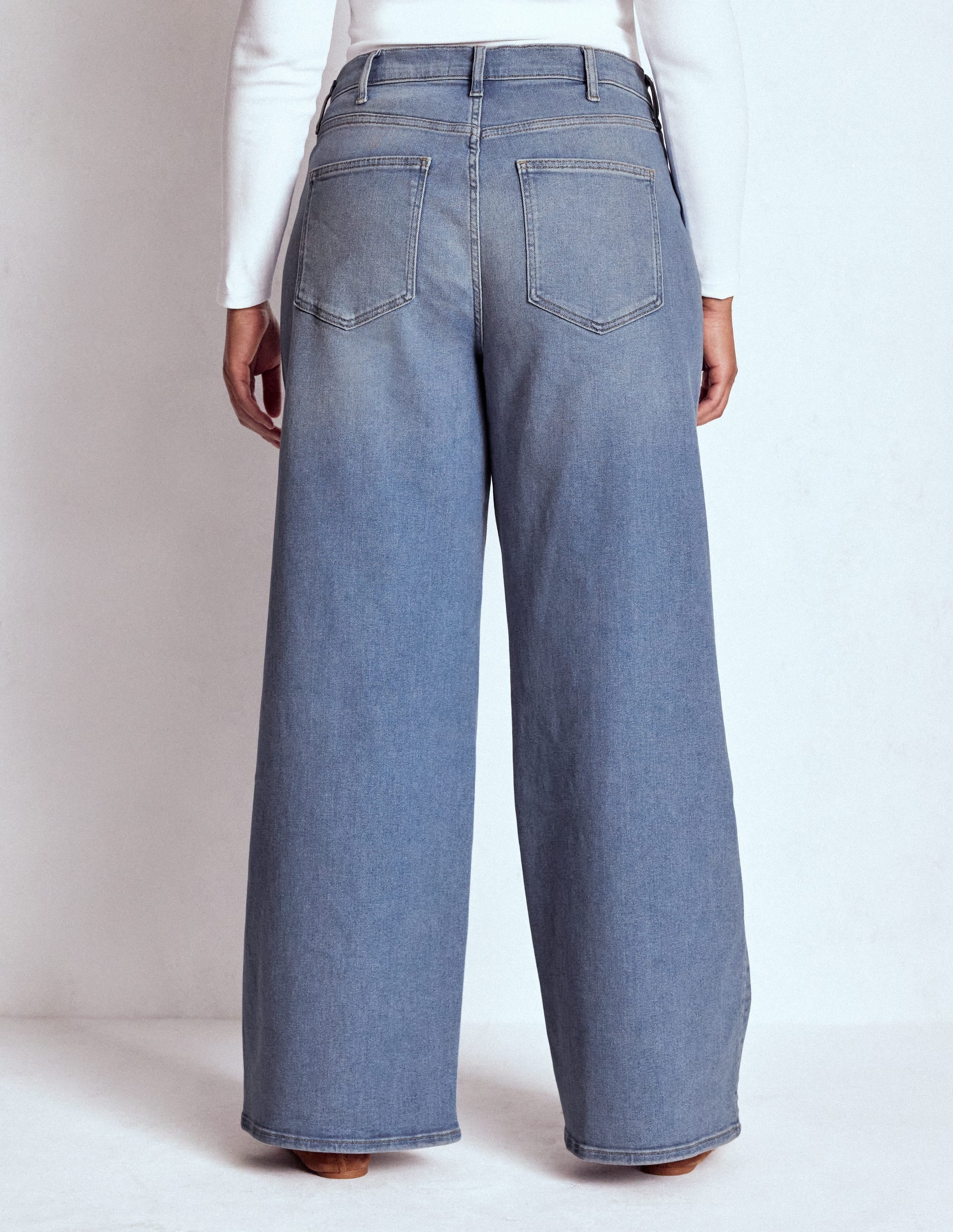 Hoch geschnittene Jeans mit weitem Bein-Ausgeblichene Optik - Image 8