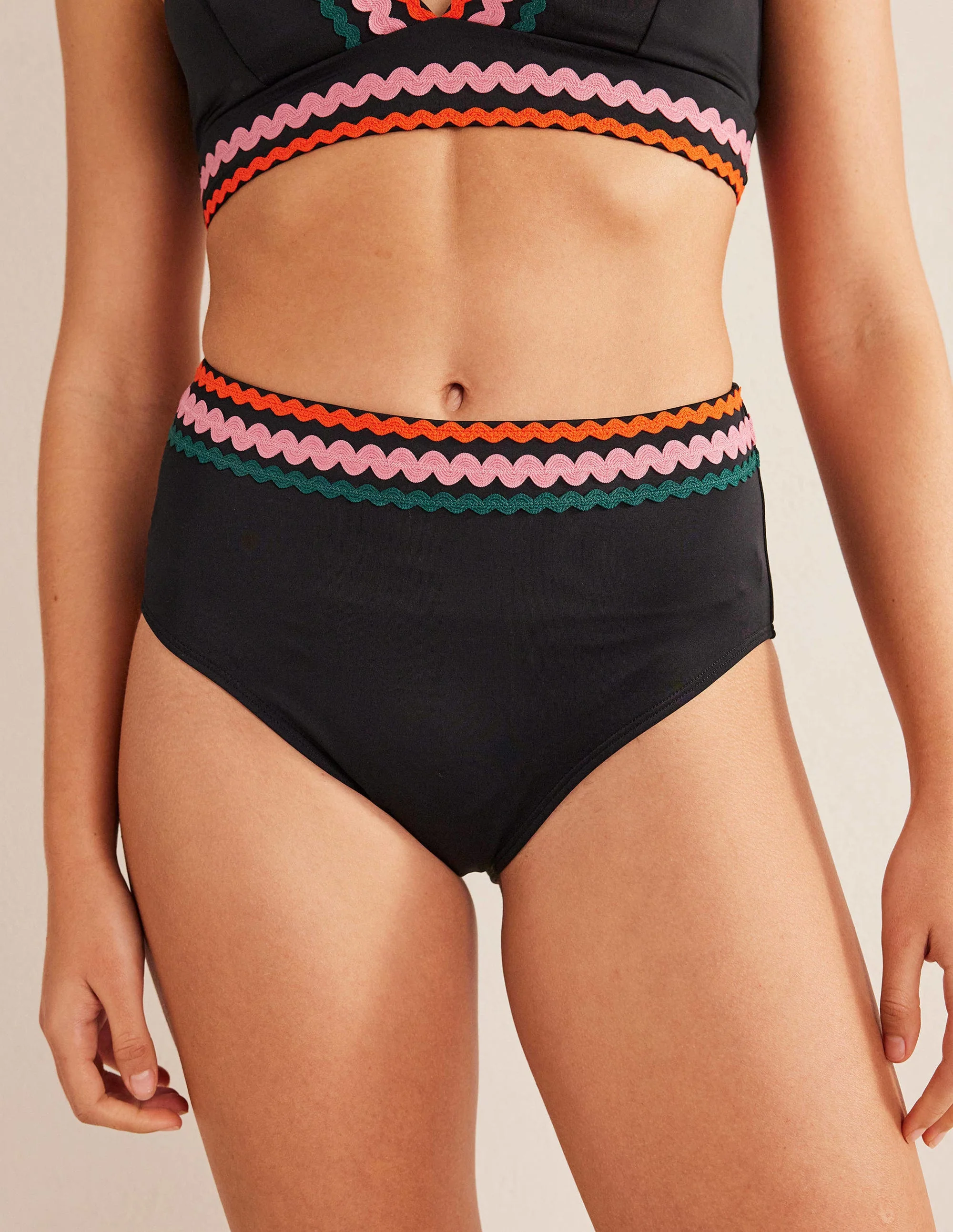 Hoch geschnittene Zickzack-Bikinihose-Schwarz - Image 4