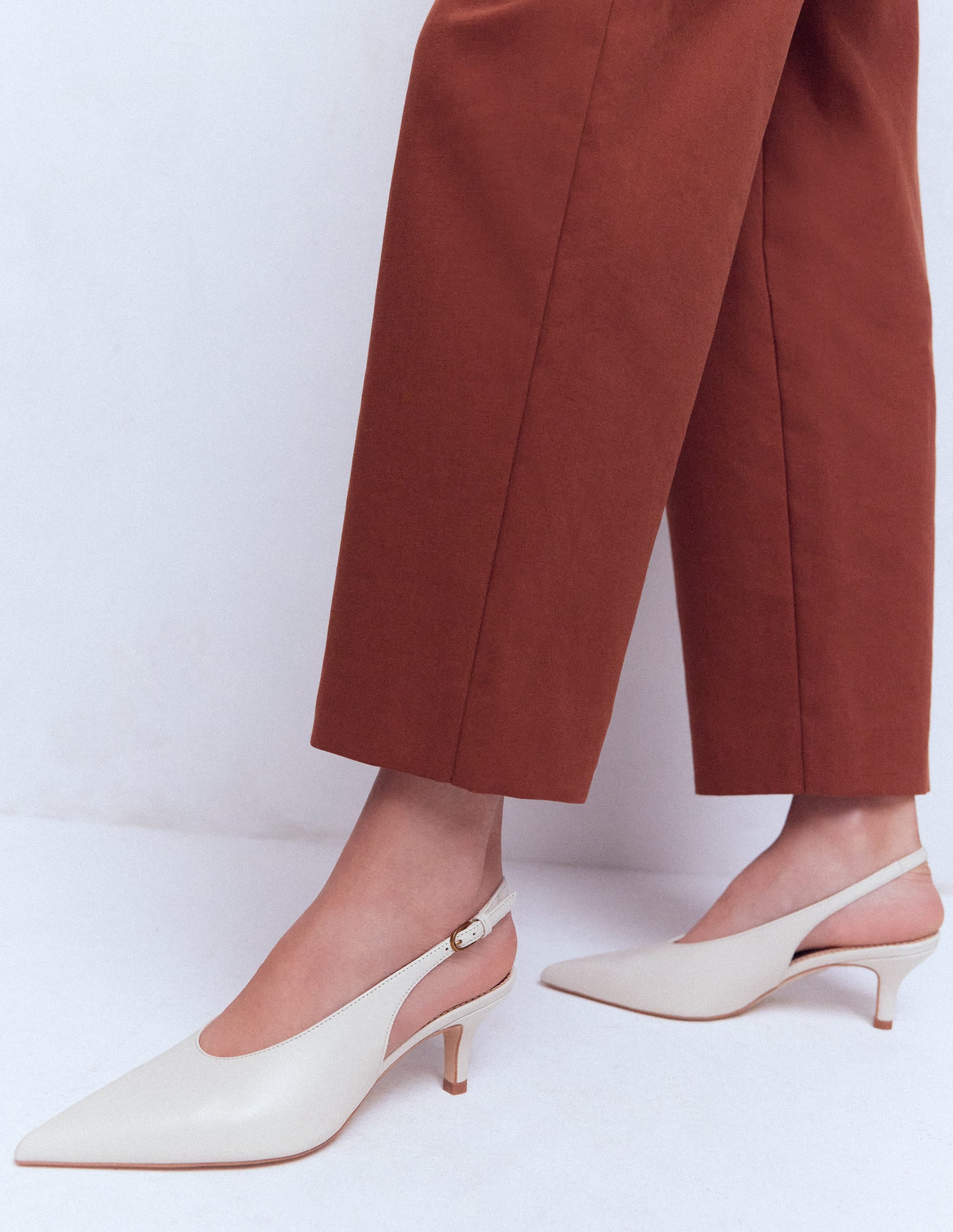 Hochgeschnittene Slingback-Pumps-Beige - Image 2