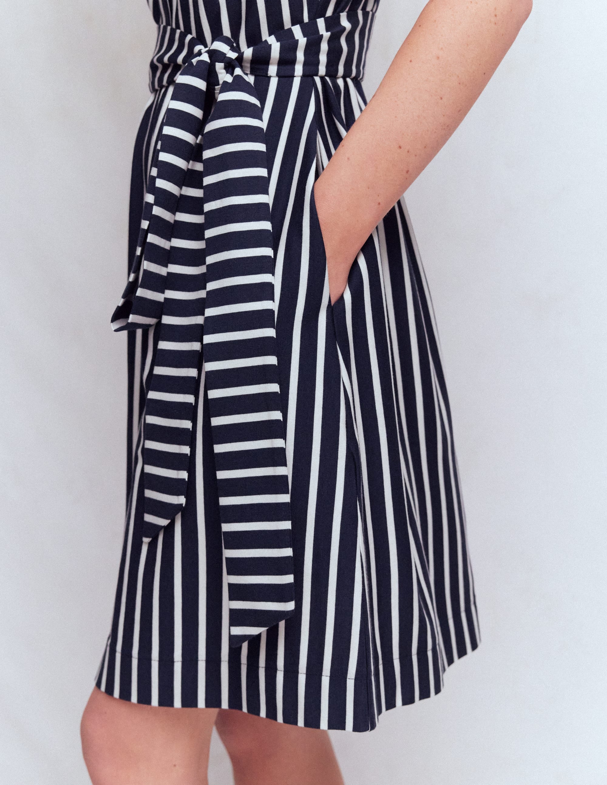 Honor Kurzes Jersey-Hemdblusenkleid-Marineblau und Weiß Streifen - Image 4