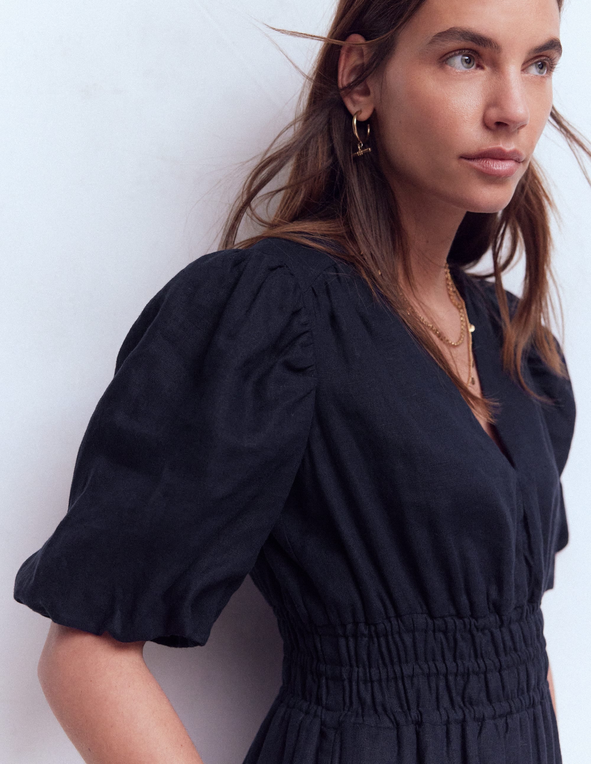Irene Midikleid aus Leinen-Marineblau - Image 3