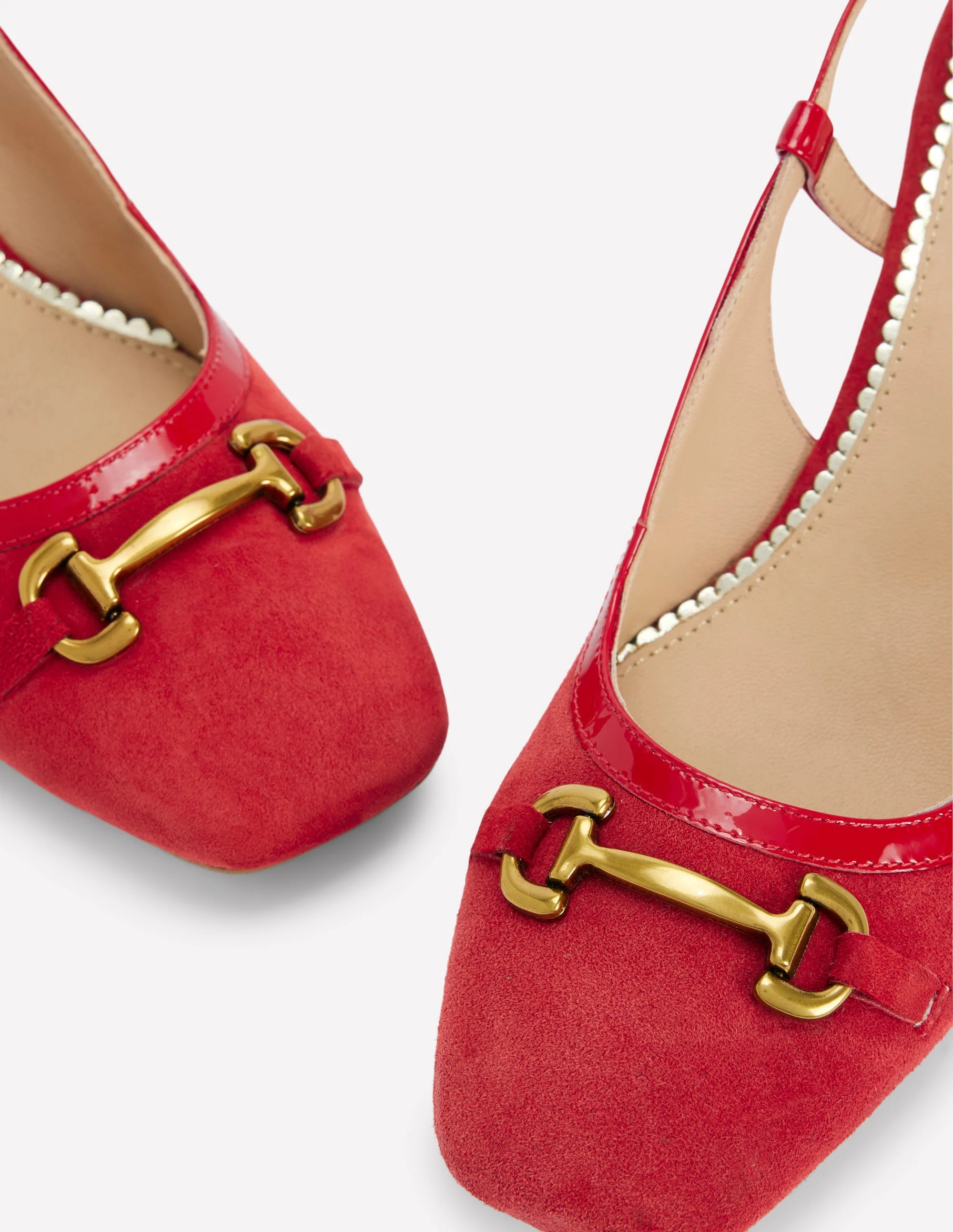 Iris Absatzschuhe mit Trensendetail und Fersenriemen-Briefkastenrot - Image 4