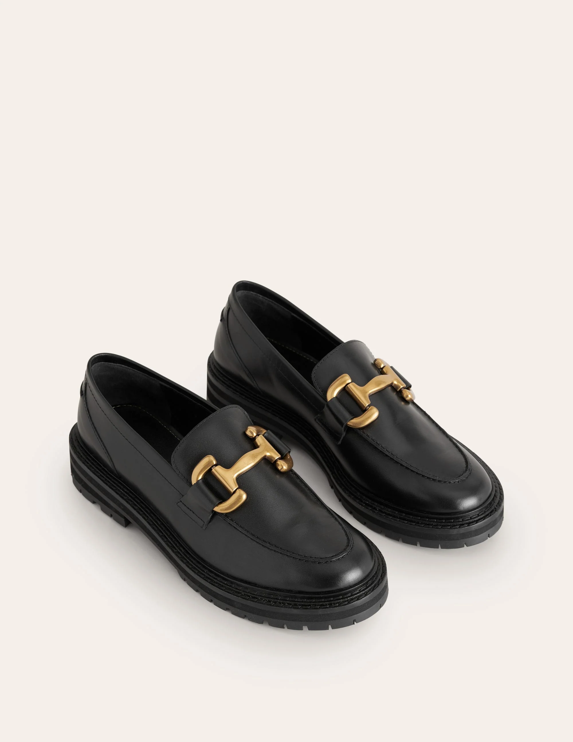 Iris Klobige Loafer mit Trensendetail-Schwarz - Image 3
