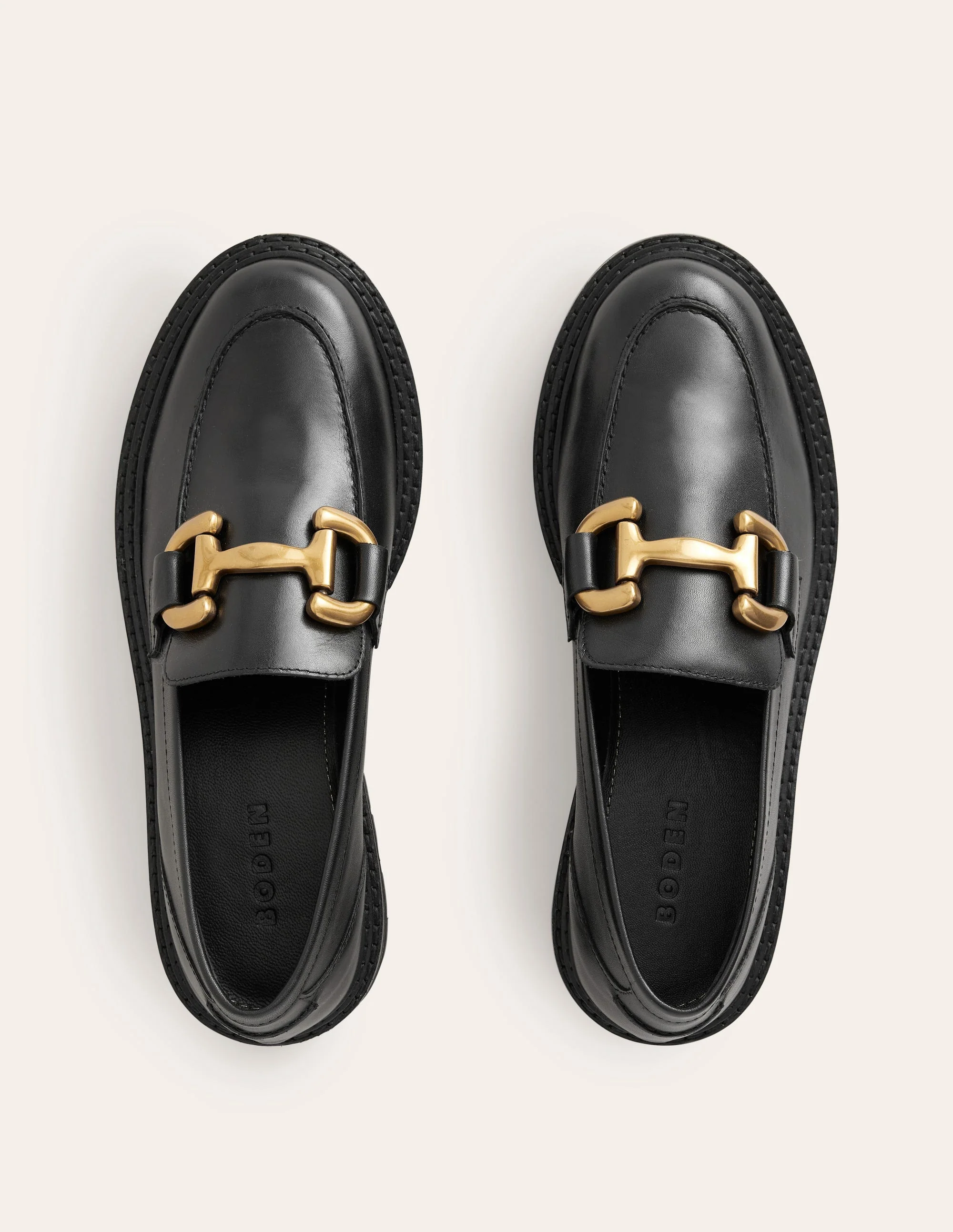 Iris Klobige Loafer mit Trensendetail-Schwarz - Image 5