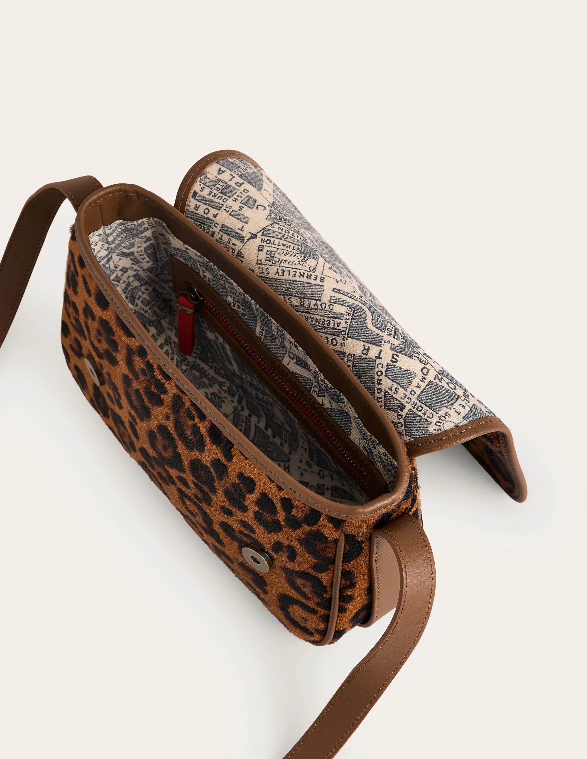 Iris Ledertasche mit Trensendetail-Mohair, Leopardenmuster - Image 4