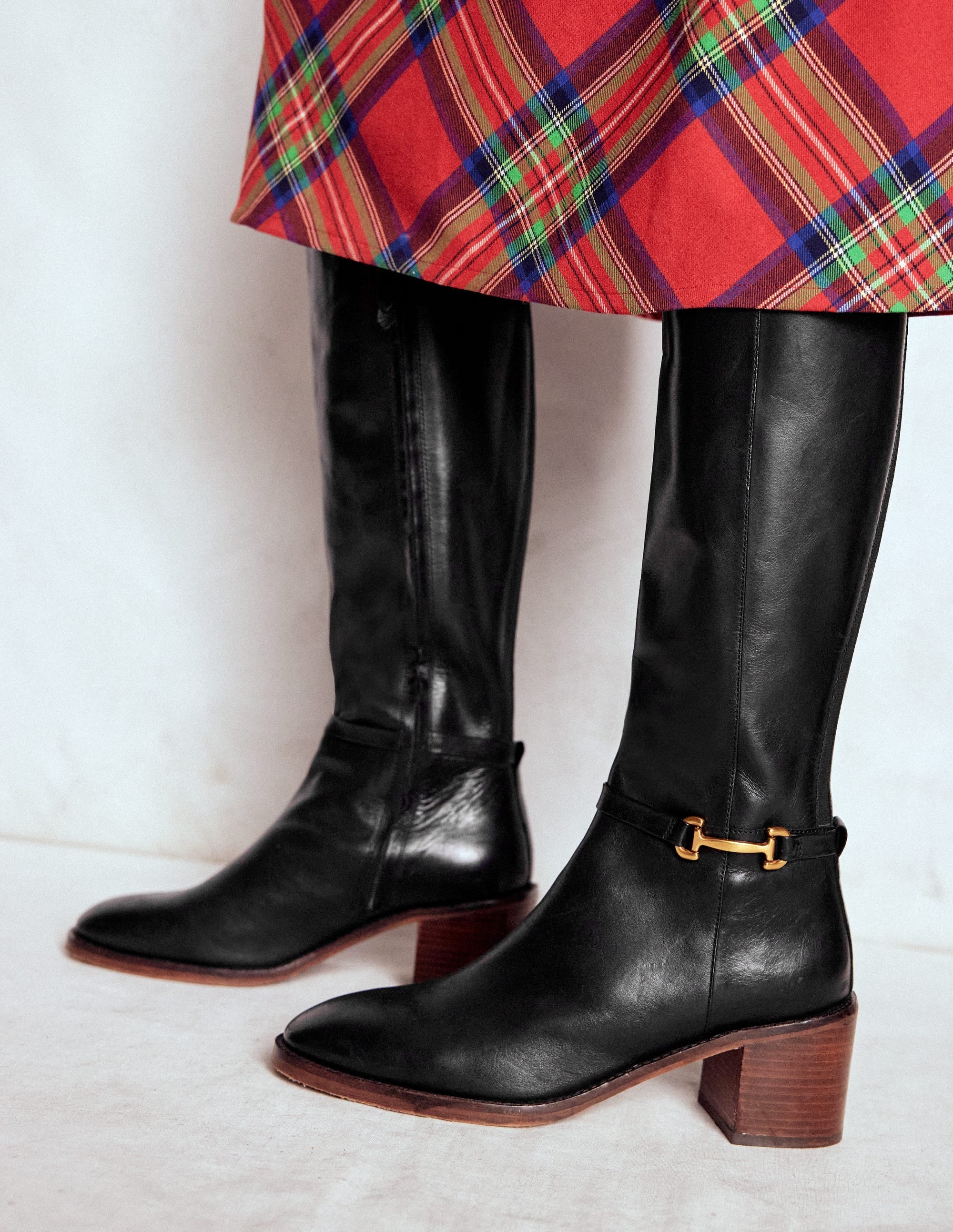 Iris Stiefel mit Absatz und Trensendetail-Schwarz - Image 2