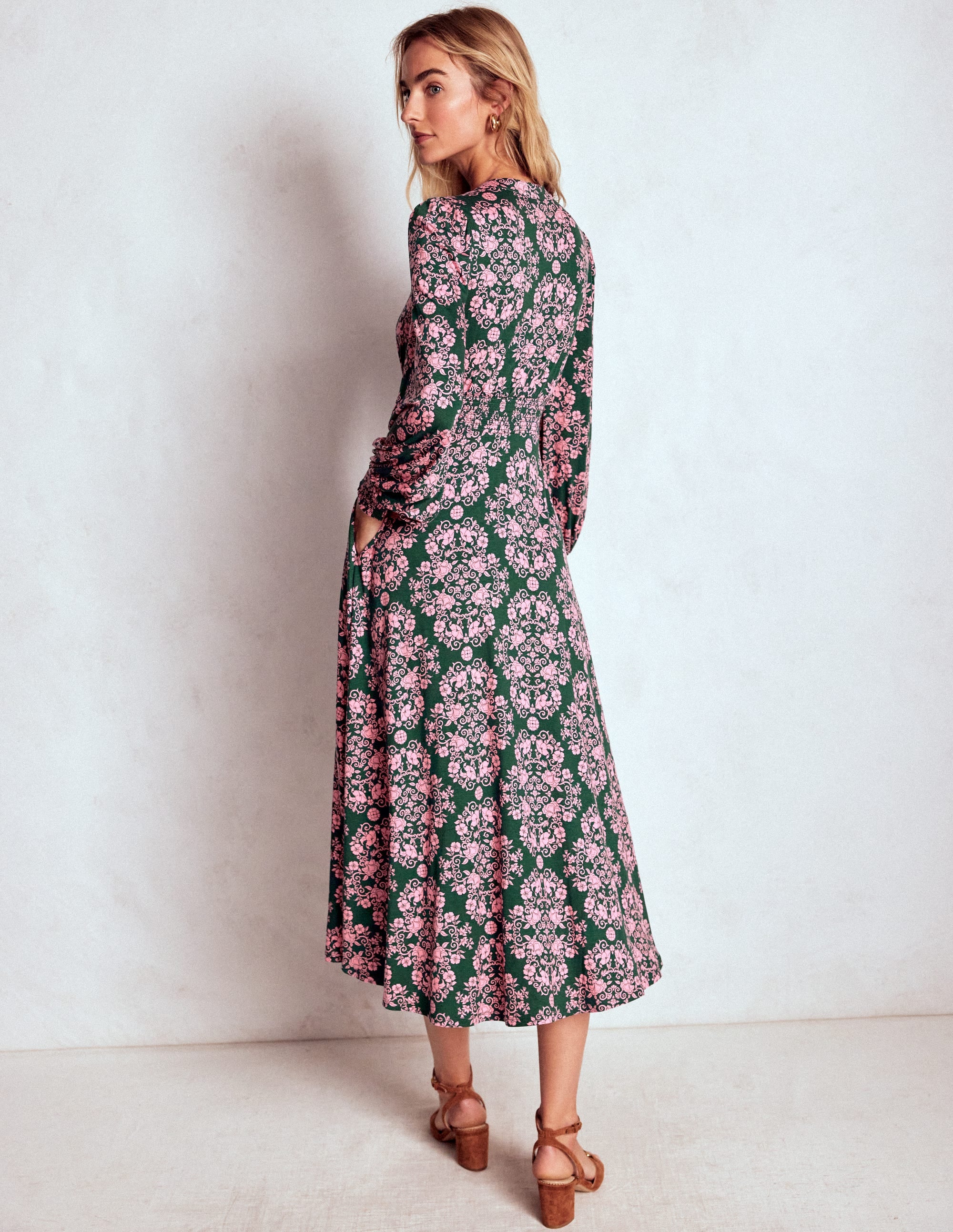 Ivy Gesmoktes Midikleid-Grün, Gitterornament - Image 4