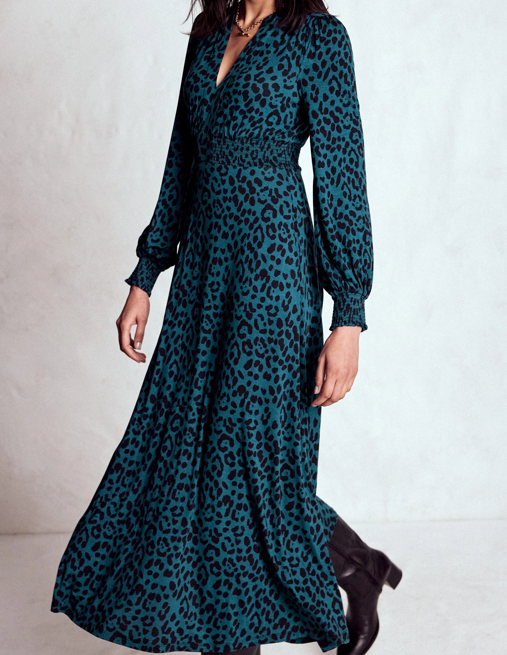 Ivy Gesmoktes Midikleid-Mitternachtsblau, Gebürstetes Tierfellmuster - Image 2