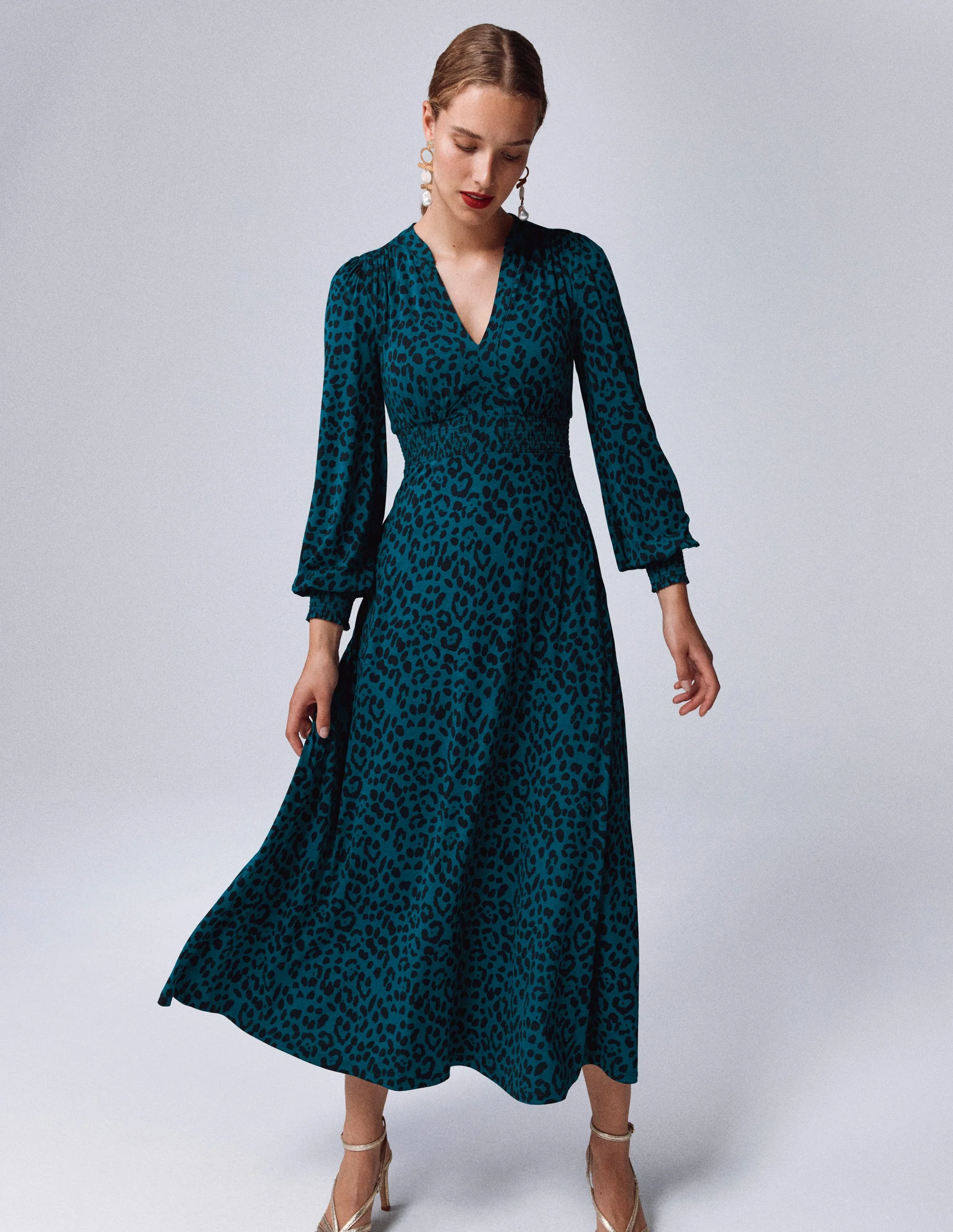 Ivy Gesmoktes Midikleid-Mitternachtsblau, Gebürstetes Tierfellmuster - Image 5