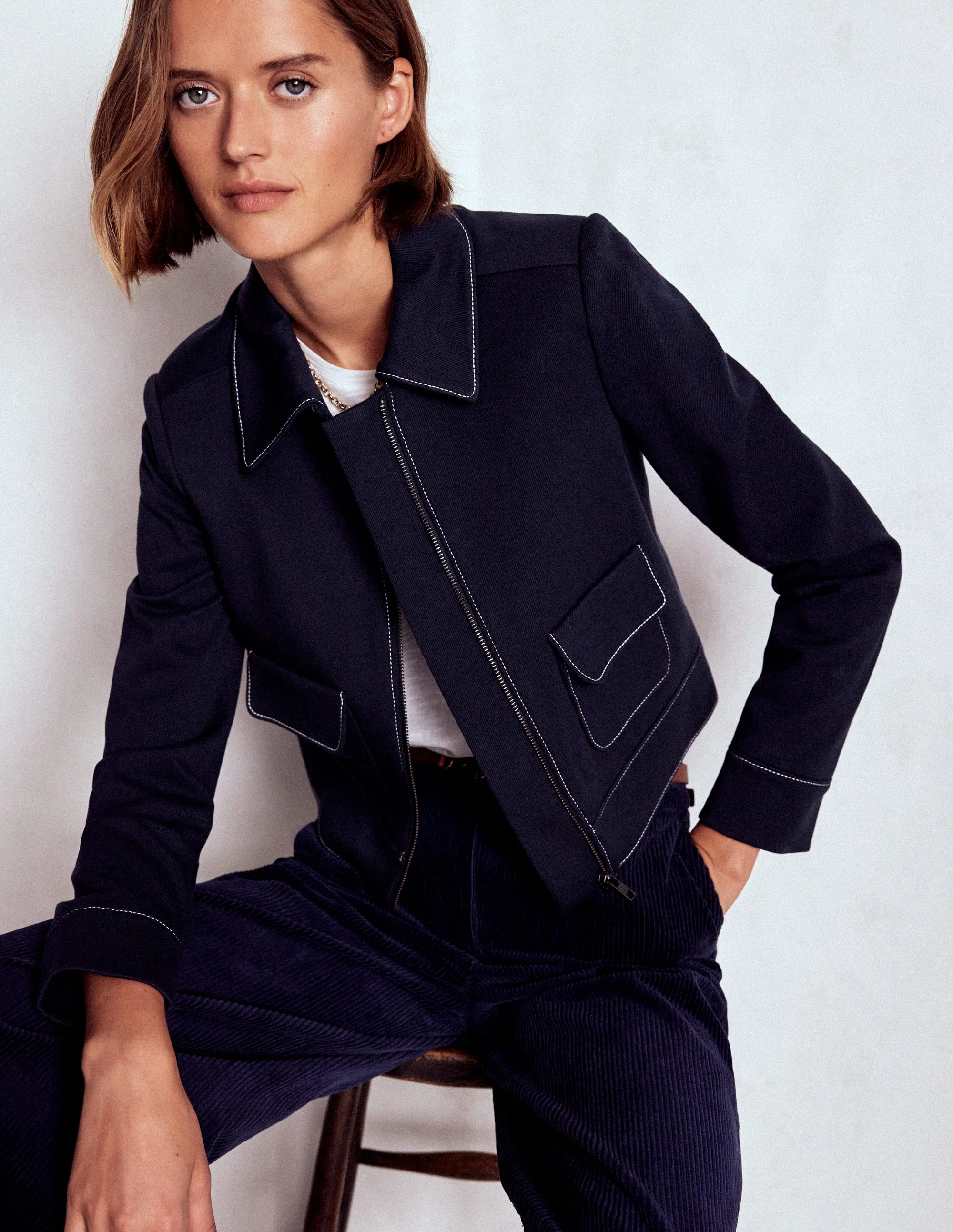 Jacke mit Reißverschluss und aufgesetzten Taschen-Marineblau