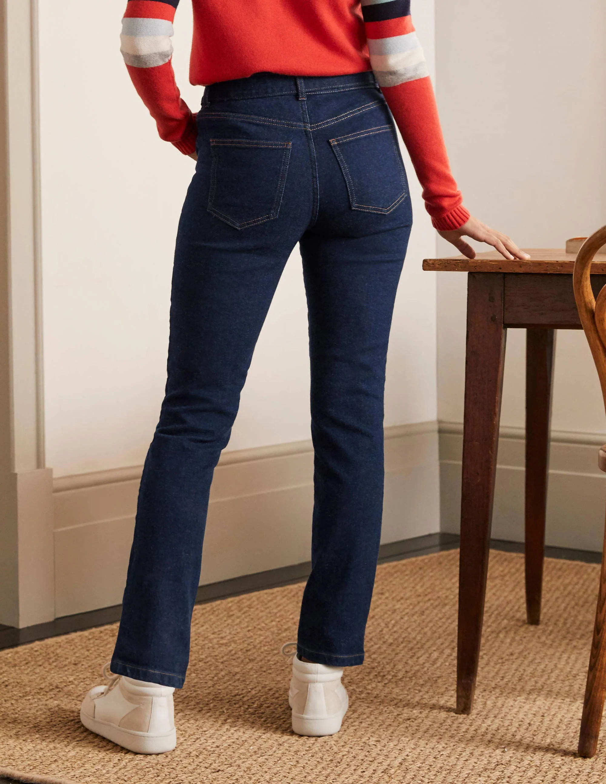 Jeans mit aufgesetzten Taschen und Stoffgürtel-Indigoblau - Image 2