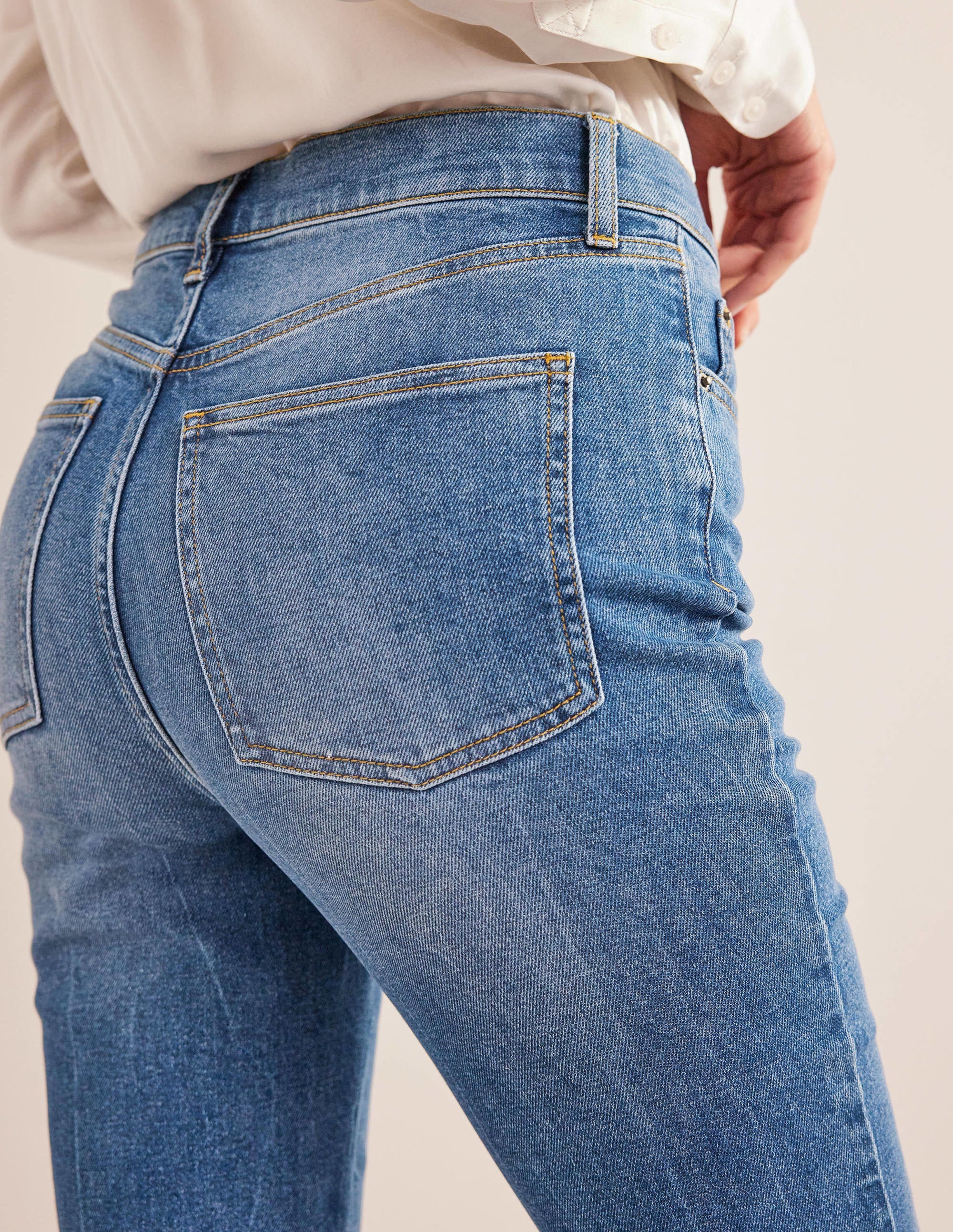 Jeans mit Schlag und hoher Taille-Mittleres Vintageblau - Image 2