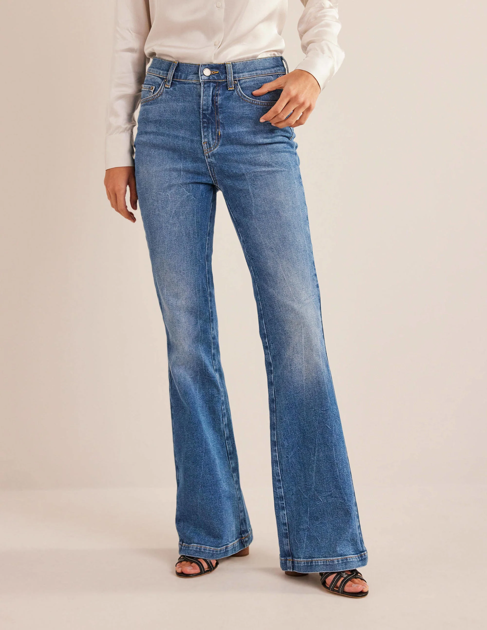 Jeans mit Schlag und hoher Taille-Mittleres Vintageblau - Image 4
