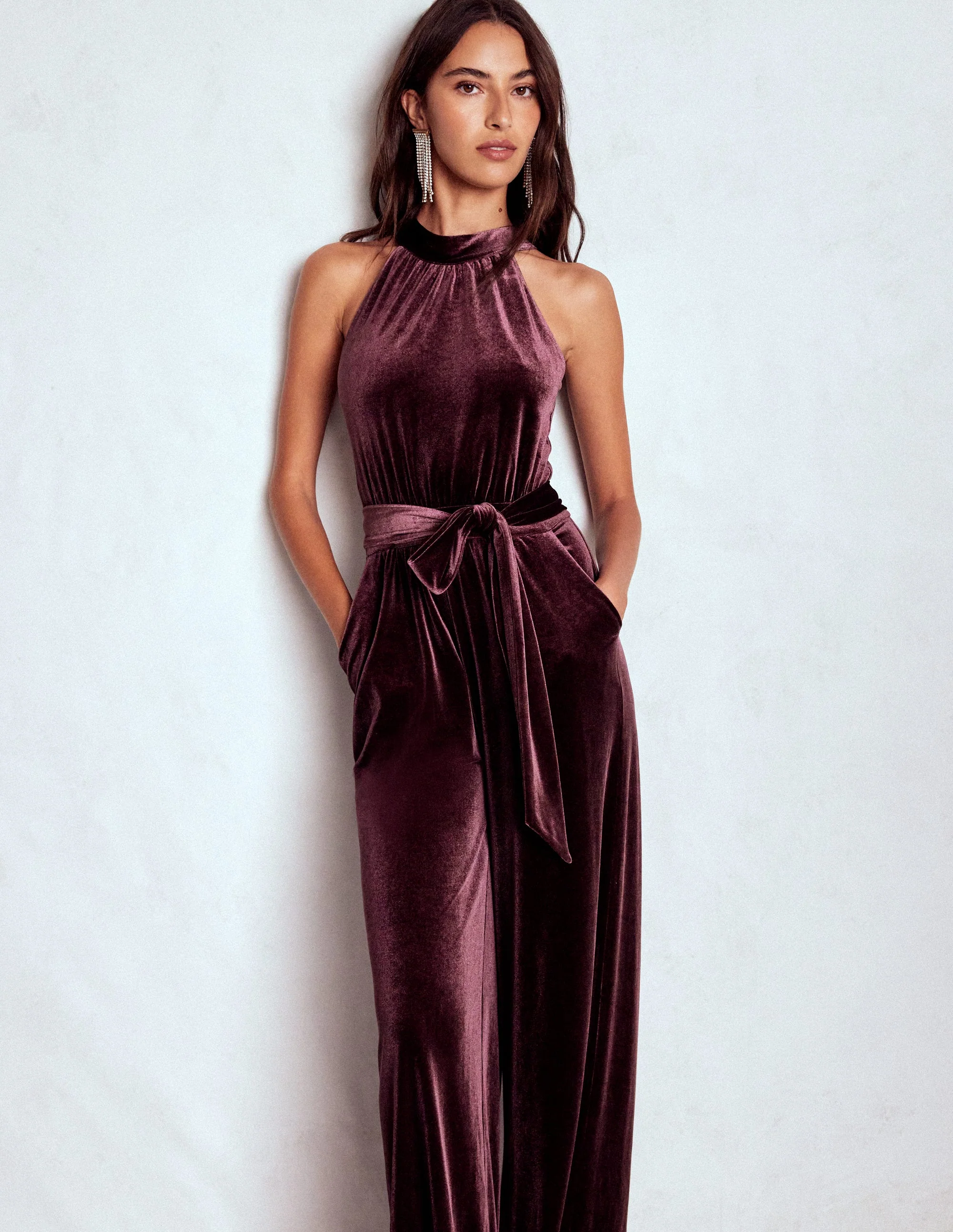 Jersey-Jumpsuit mit Neckholder-Dunkle Kirsche