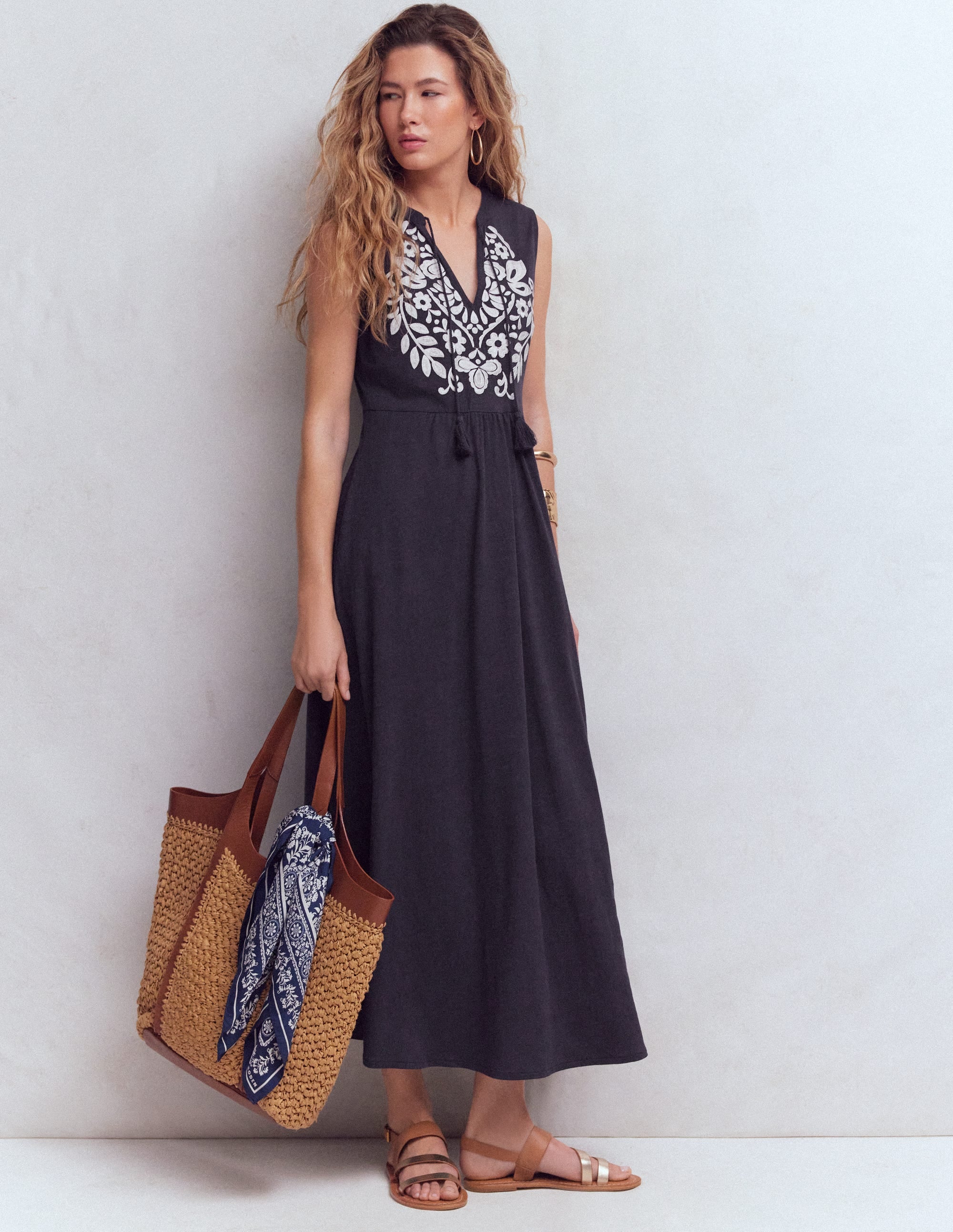 Jersey-Maxikleid mit gekerbtem Ausschnitt-Marineblau