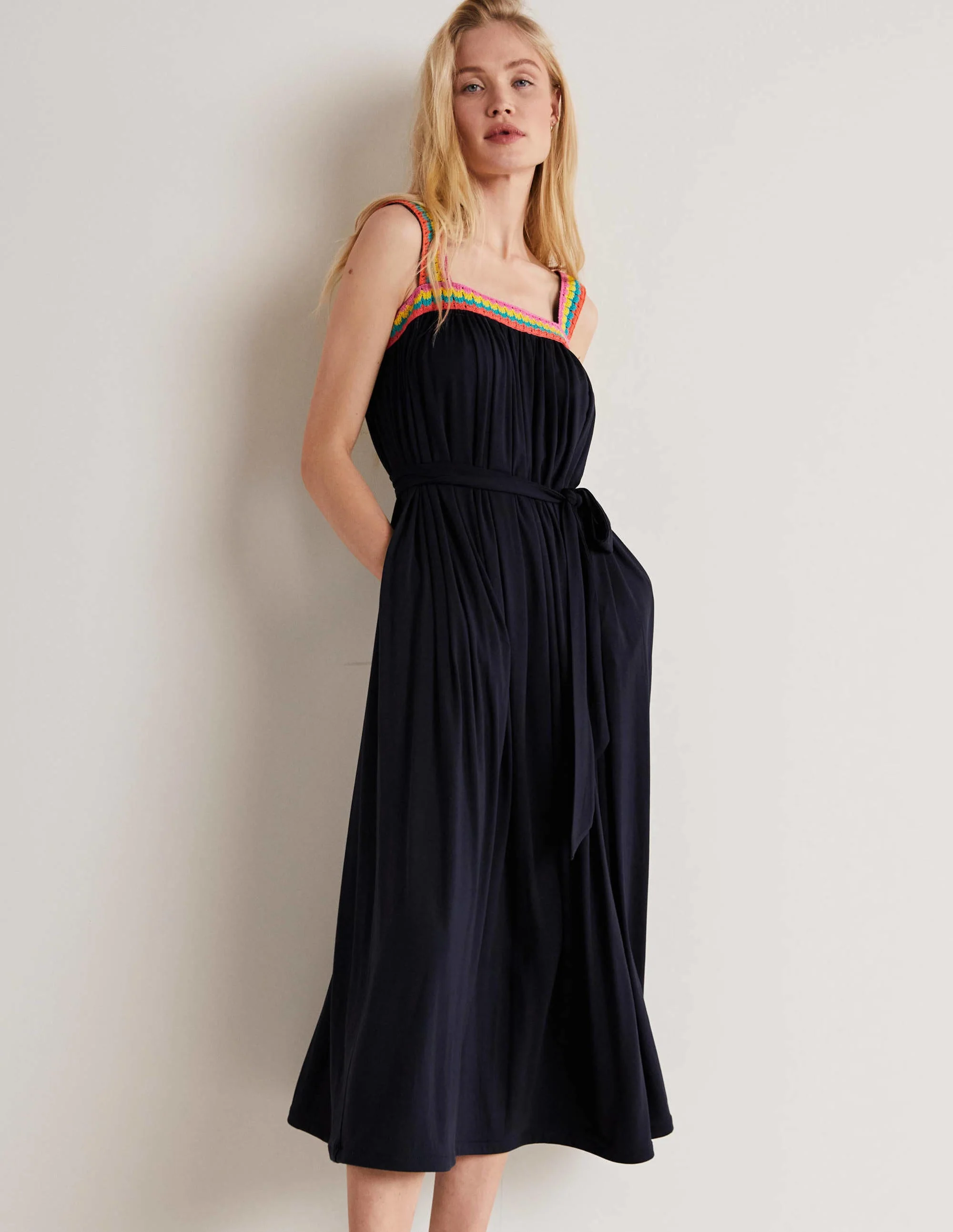 Jersey-Maxikleid mit Häkelborte-Marineblau