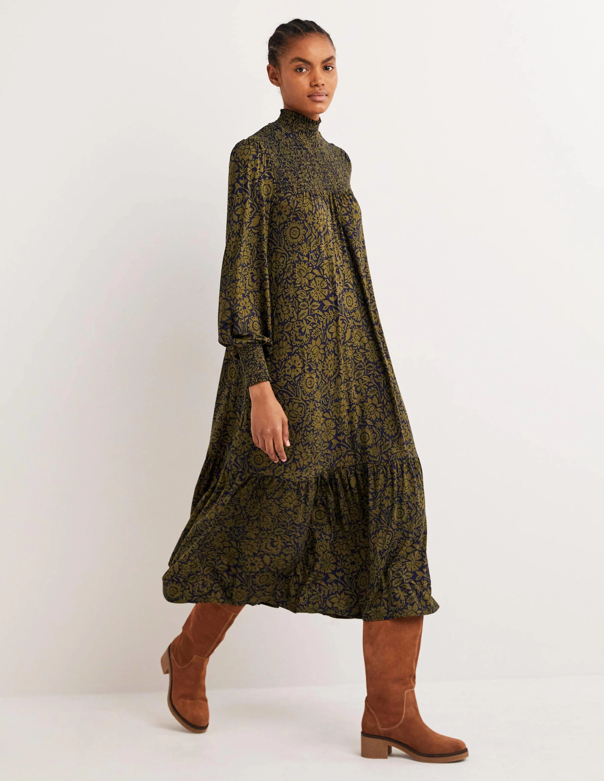 Jersey-Maxikleid mit hohem Kragen-Basilikumgrün, Blättriges Blumenmuster