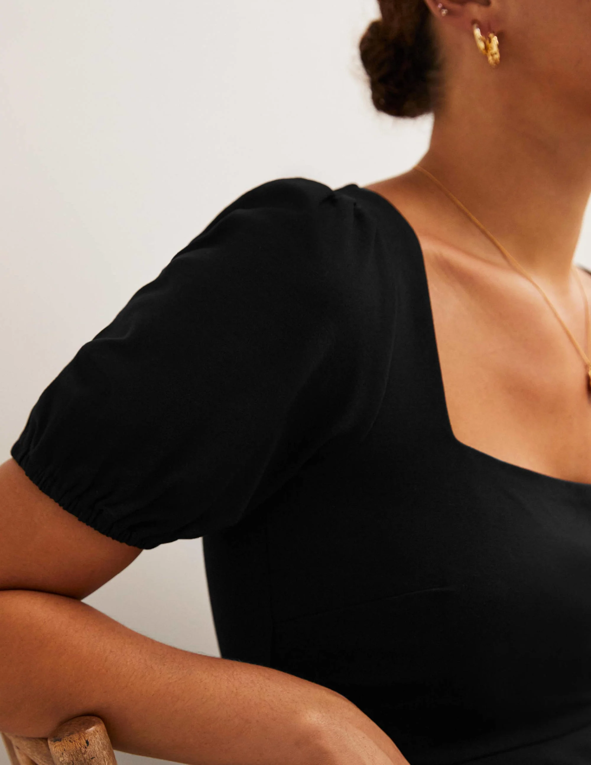Jersey-Midikleid mit kurzen Ärmeln-Schwarz - Image 2
