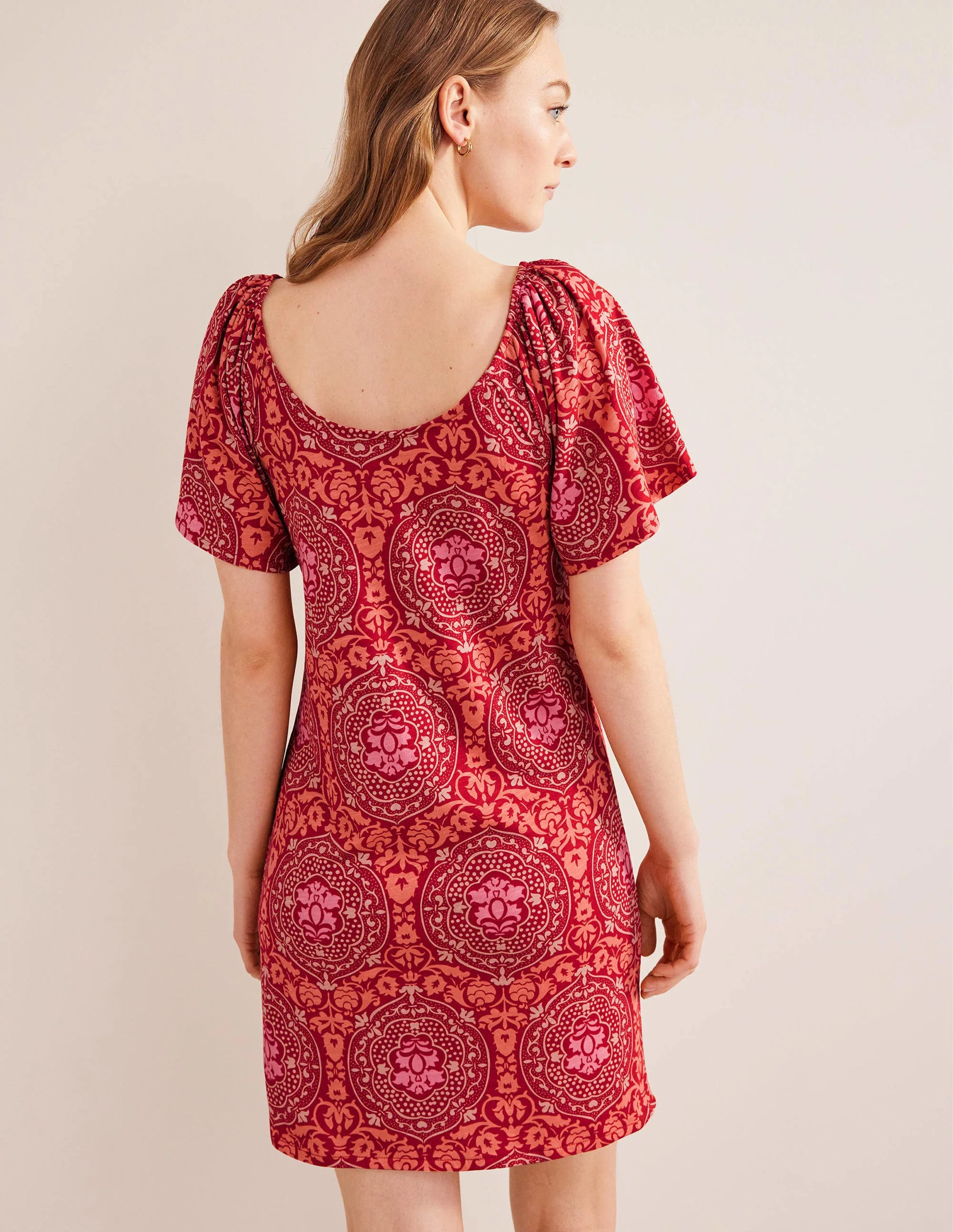 Jersey-Minikleid mit tiefem Rundhalsausschnitt-Weihnachtssternrot, Exotisches Fliesenmuster - Image 3