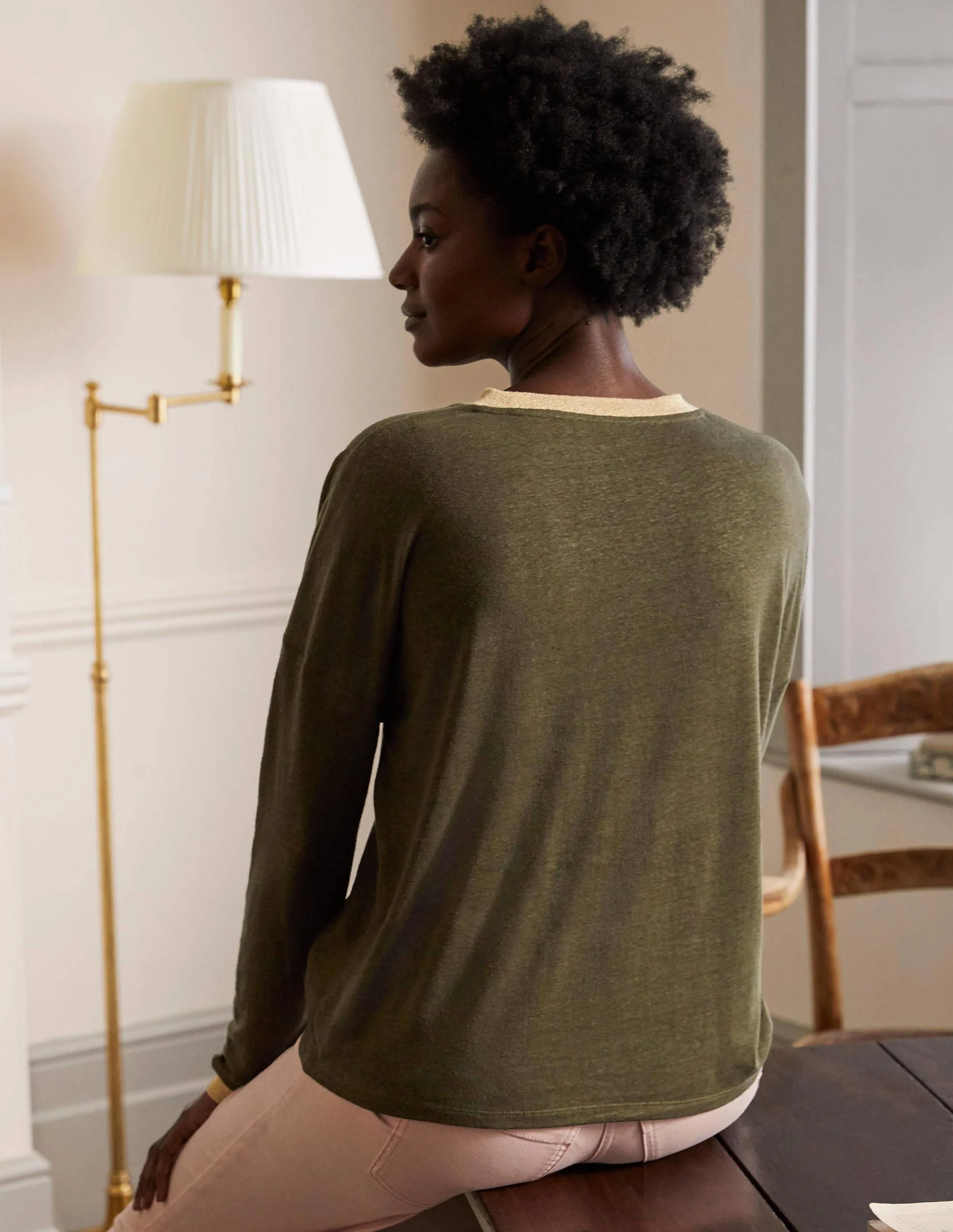Jersey-T-Shirt mit glitzerndem Ausschnitt-Klassisches Khaki - Image 2