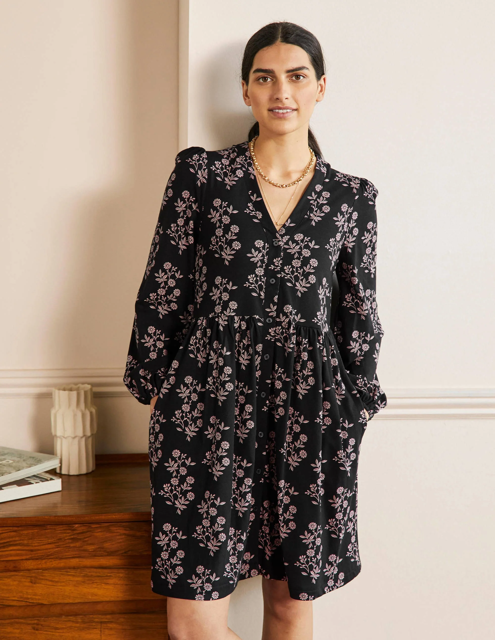 Jerseykleid mit durchgängiger Knopfleiste-Schwarz, Gruppierte Blätter - Image 4