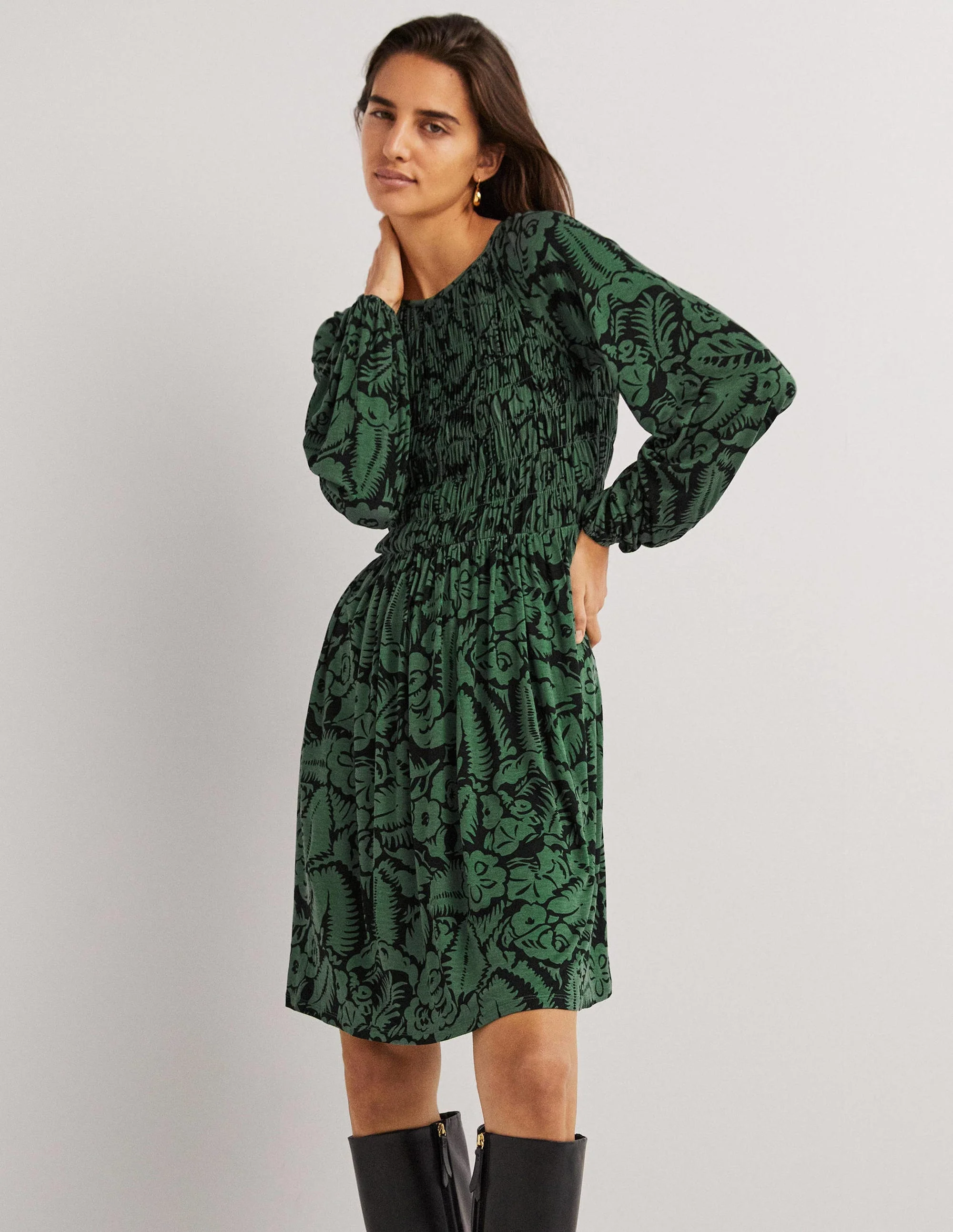Jerseykleid mit gesmoktem Oberteil-Grün, Abstrakter Garten - Image 5