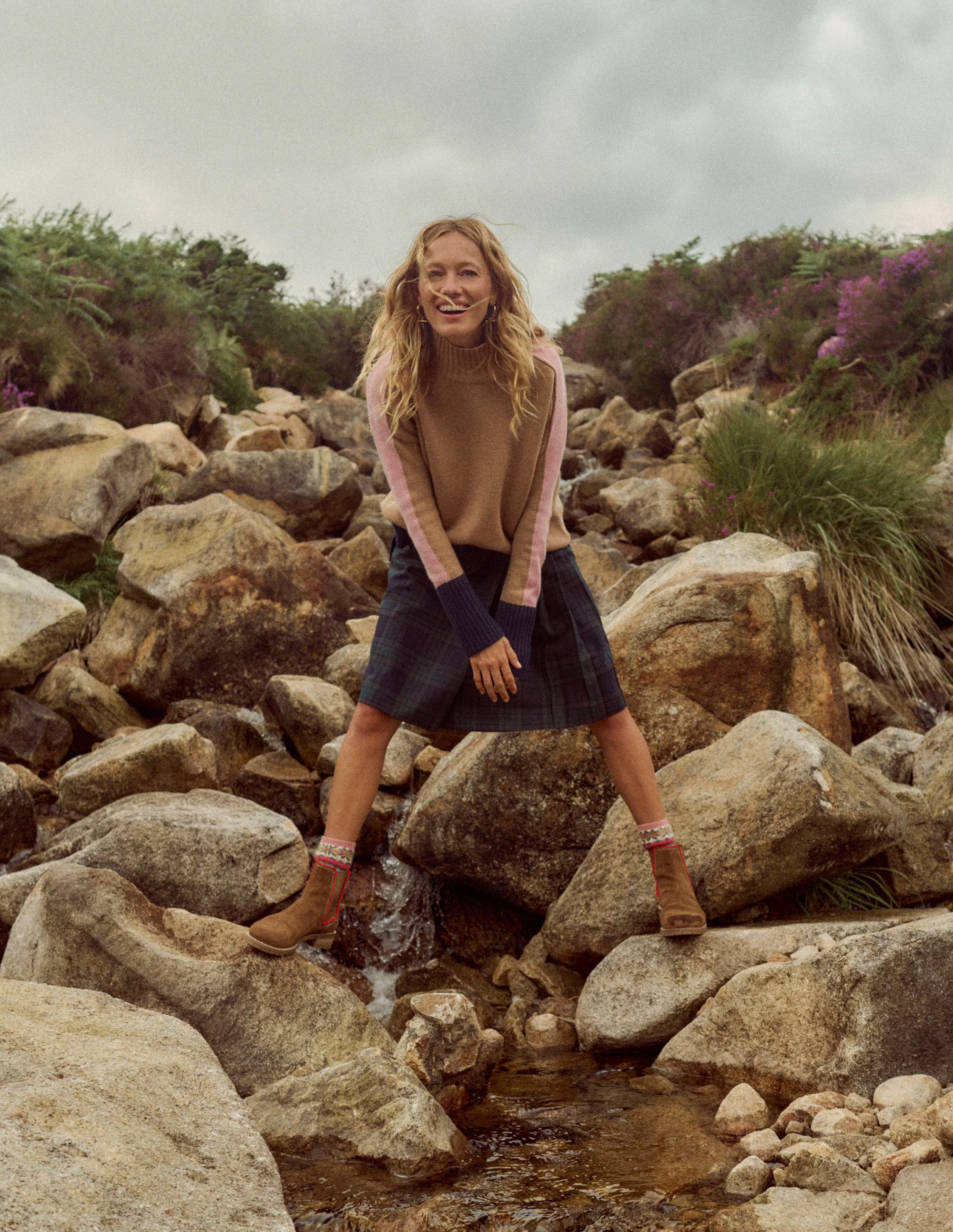 Jessica Oversize-Pullover-Kamelbraun Meliert, Blockfarben - Image 5