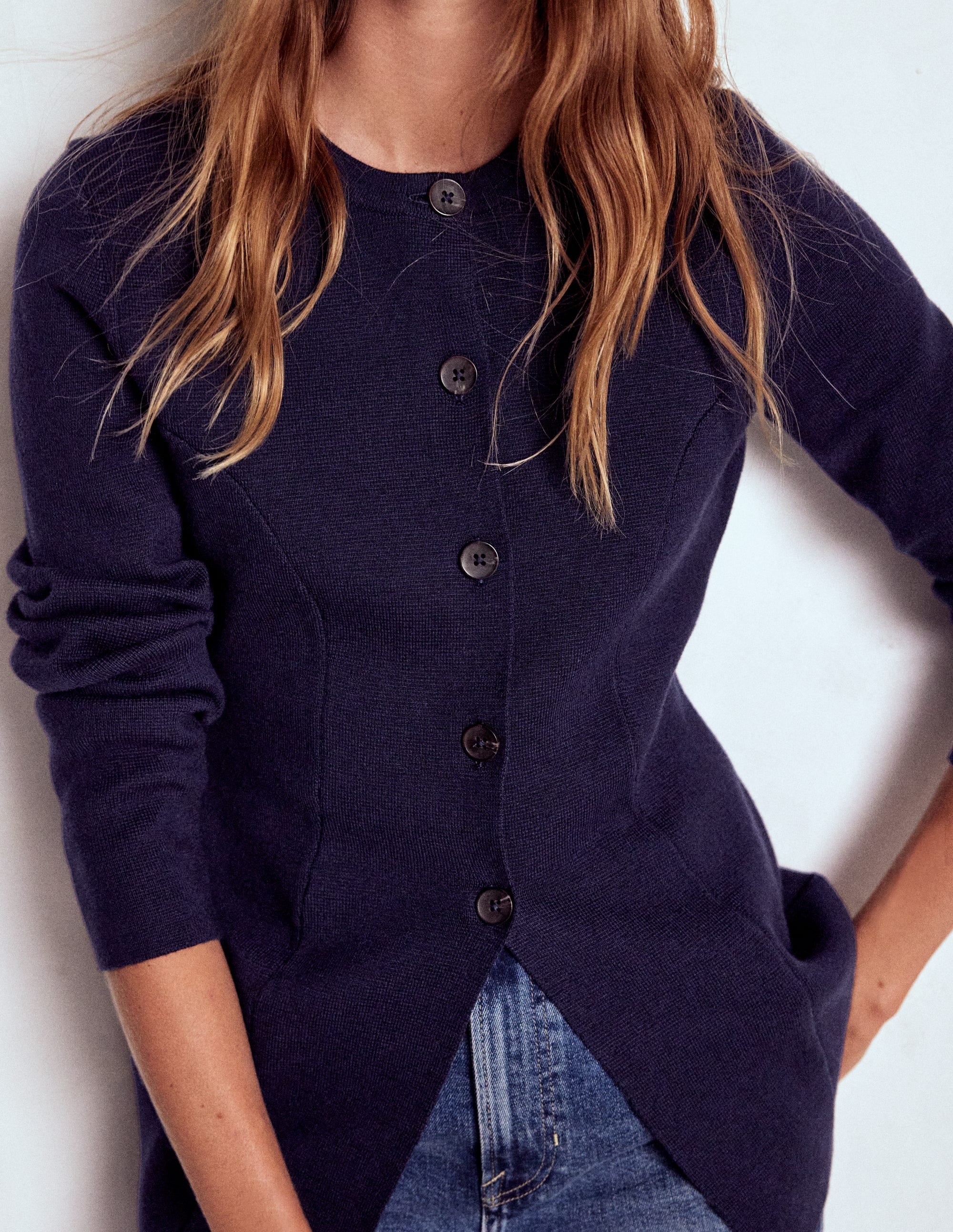 Joanna Taillierte Strickjacke-Marineblau - Image 2