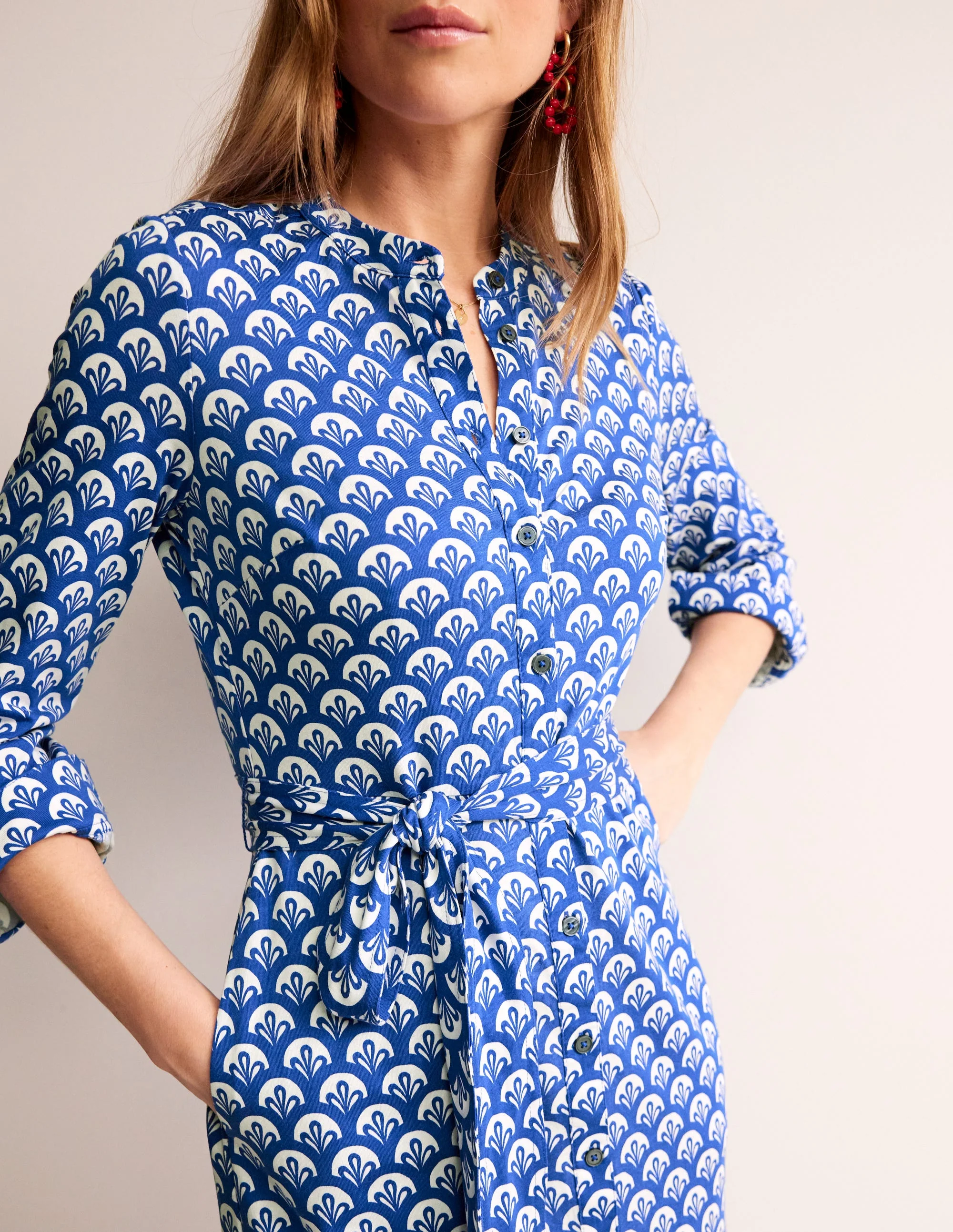 Julia Hemdblusenkleid aus Jersey-Surf The Web, Laub Geo - Image 2